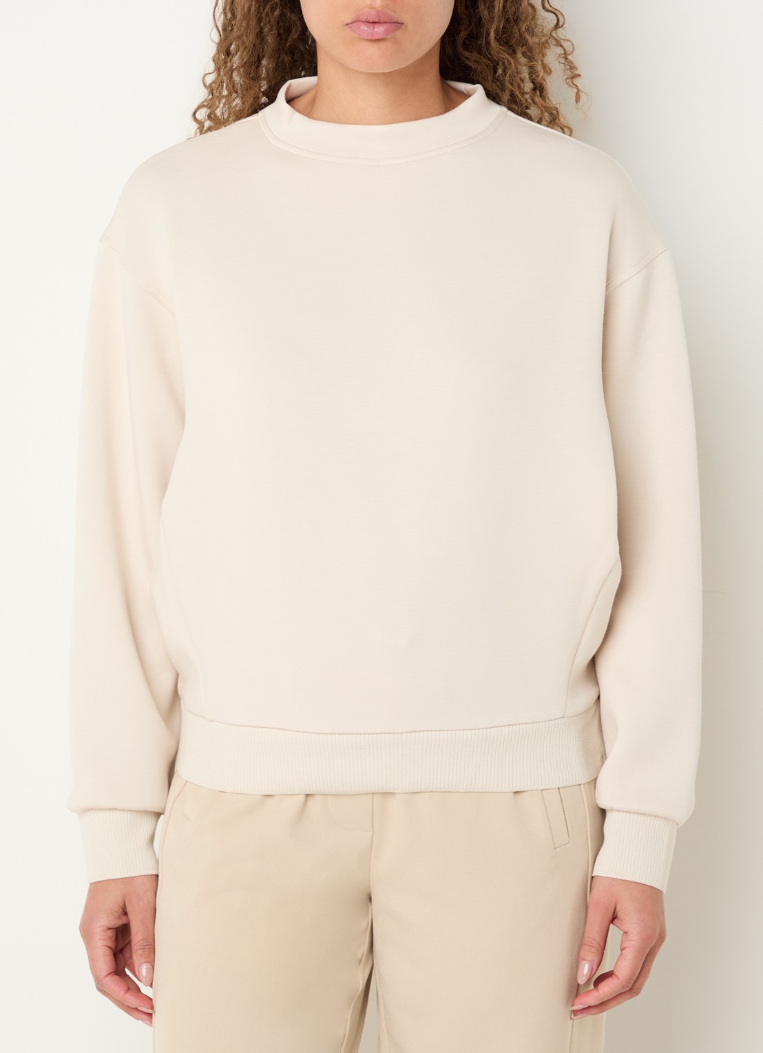 OPUS Gaikito sweater met ronde hals - detail naturel