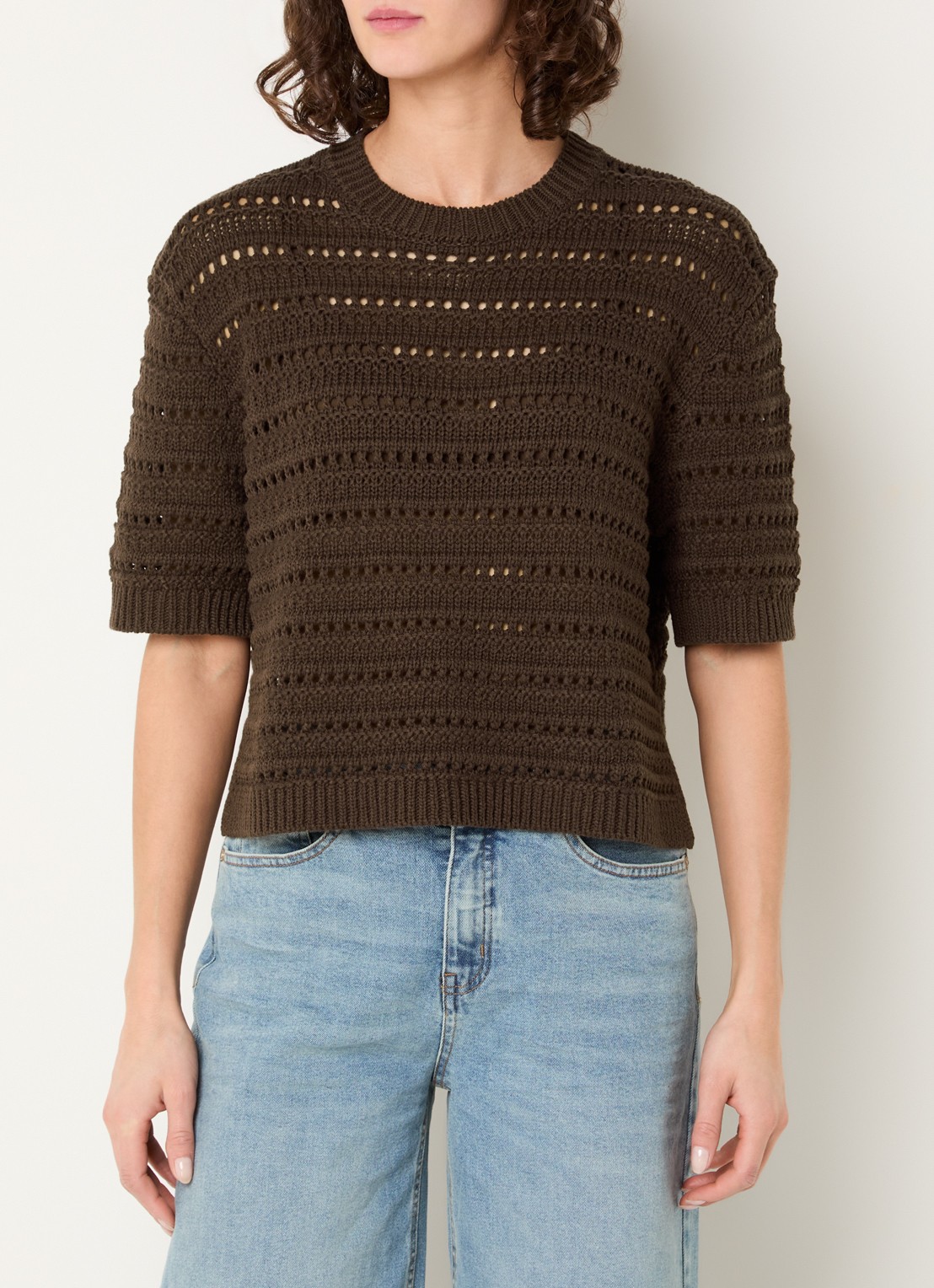OPUS Grofgebreide top met ronde hals - detail bruin