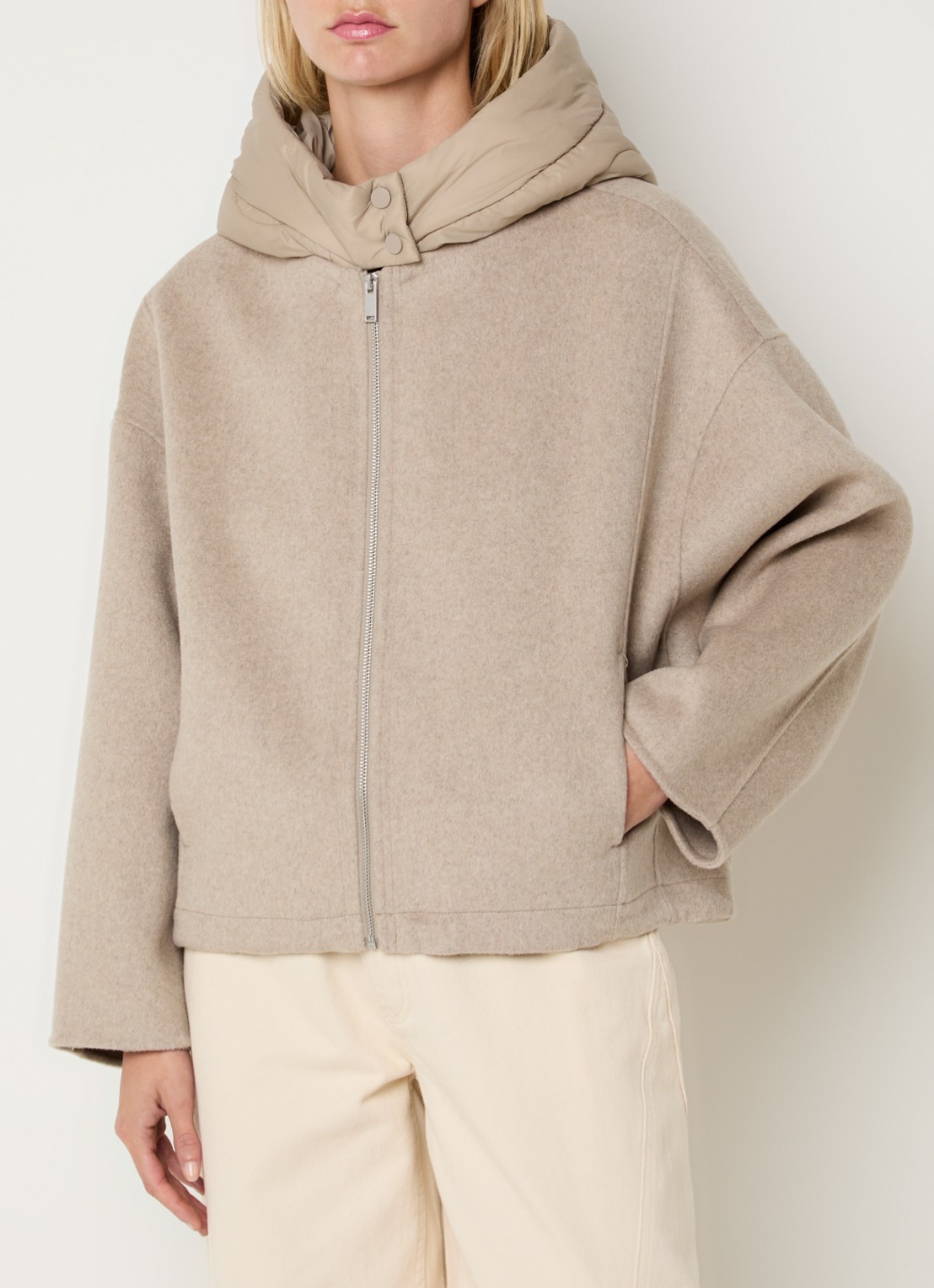 OPUS Hikone jack in wolblend - detail 4 beige