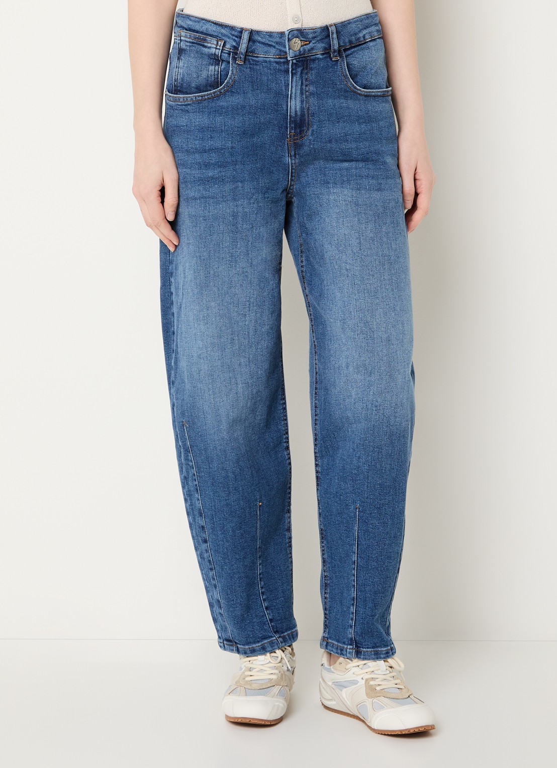 OPUS Lissie mid waist wide fit jeans met medium wassing - detail 2 indigo