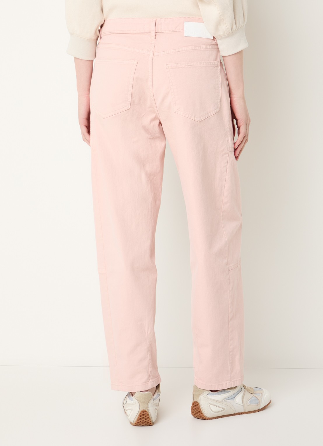 OPUS Lolah mid waist straight fit jeans met gekleurde wassing - achterkant zalmroze