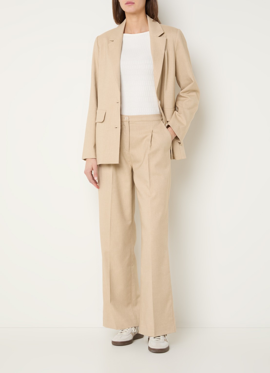 OPUS Maiga French high waist straight fit pantalon in linnenblend met steekzakken - voorkant 3 zand