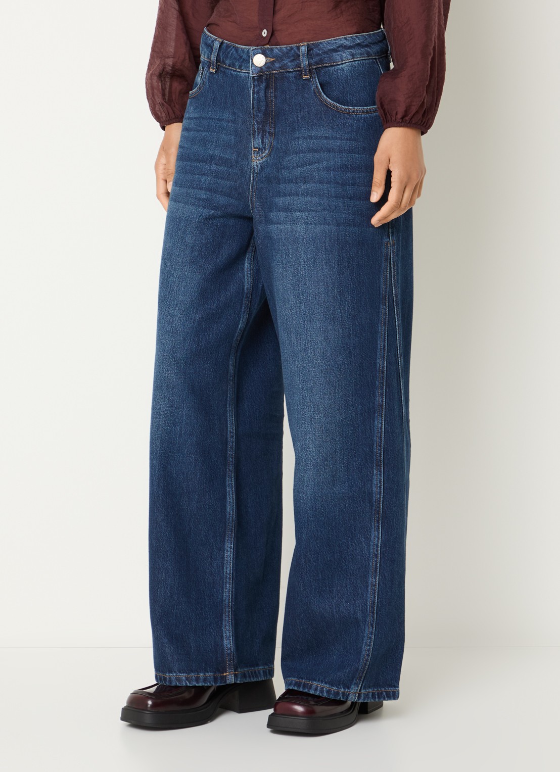 OPUS Meddy Loosy low waist flared jeans met steekzakken - detail donkerblauw