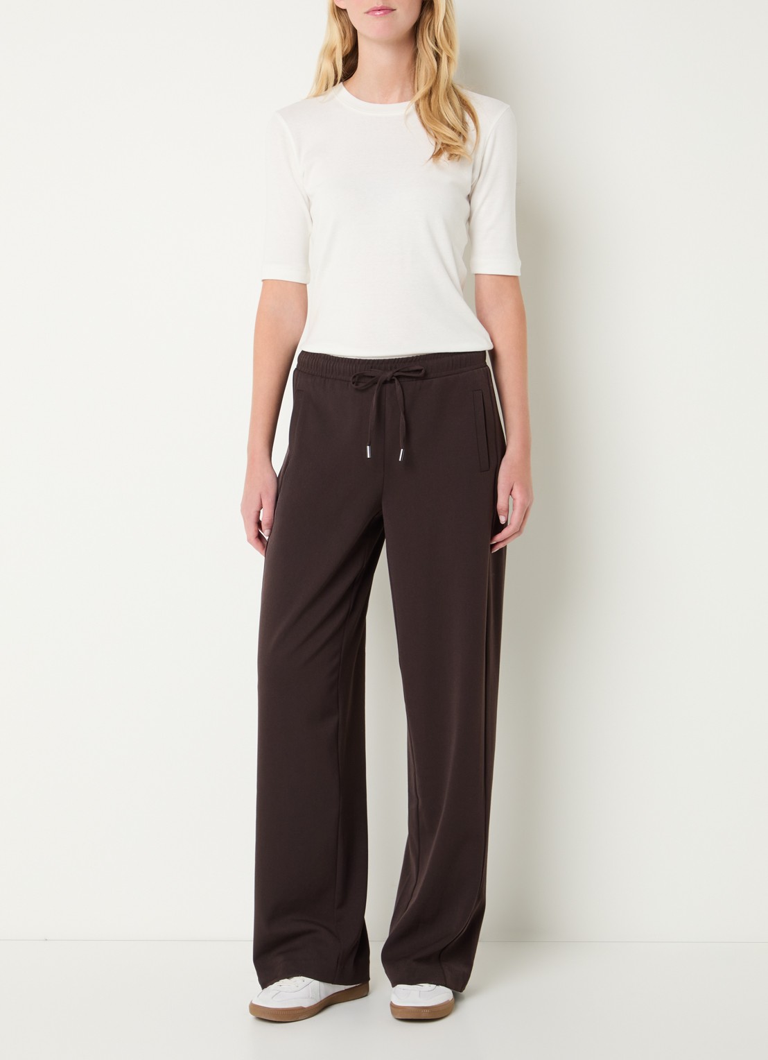 OPUS Melane high waist loose fit broek met steekzakken - voorkant 2 donkerbruin