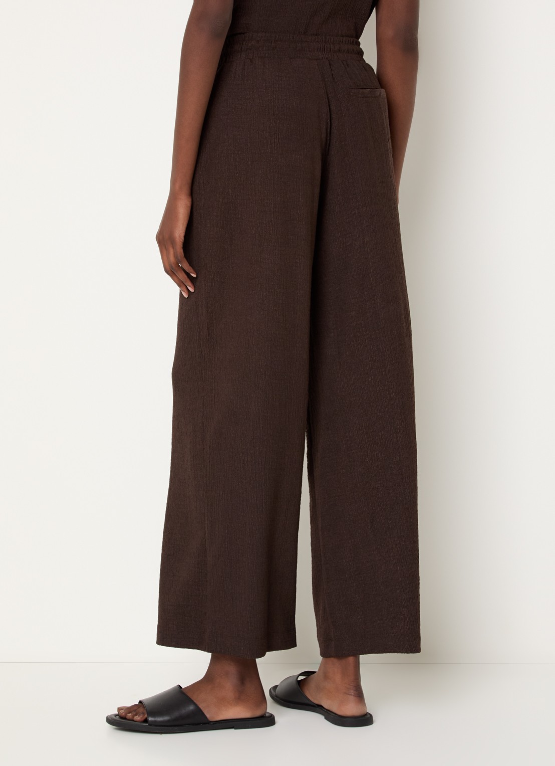 OPUS Mileni high waist loose fit pantalon met structuur - achterkant 2 bruin