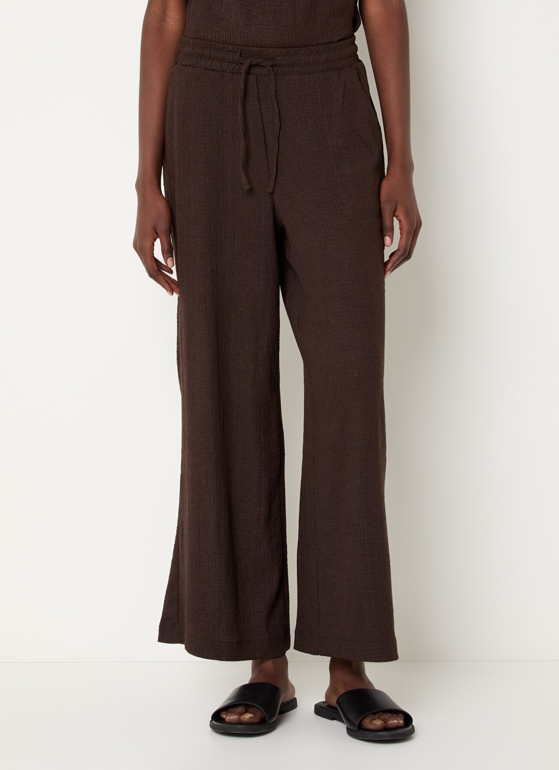 OPUS Mileni high waist loose fit pantalon met structuur - detail bruin