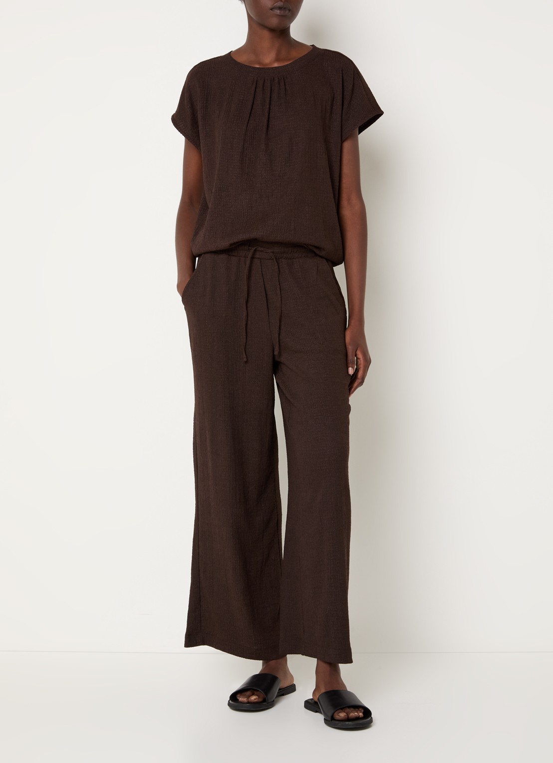 OPUS Mileni high waist loose fit pantalon met structuur - voorkant 4 bruin