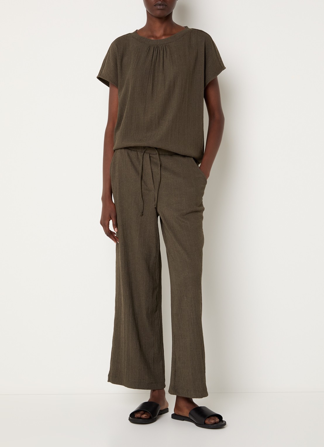 OPUS Mileni high waist loose fit pantalon met structuur - voorkant 2 groen