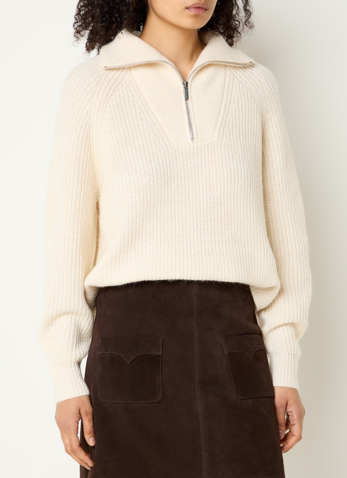 OPUS Poy grofgebreide trui in alpaca wolblend met halve rits - detail 2 gebroken wit