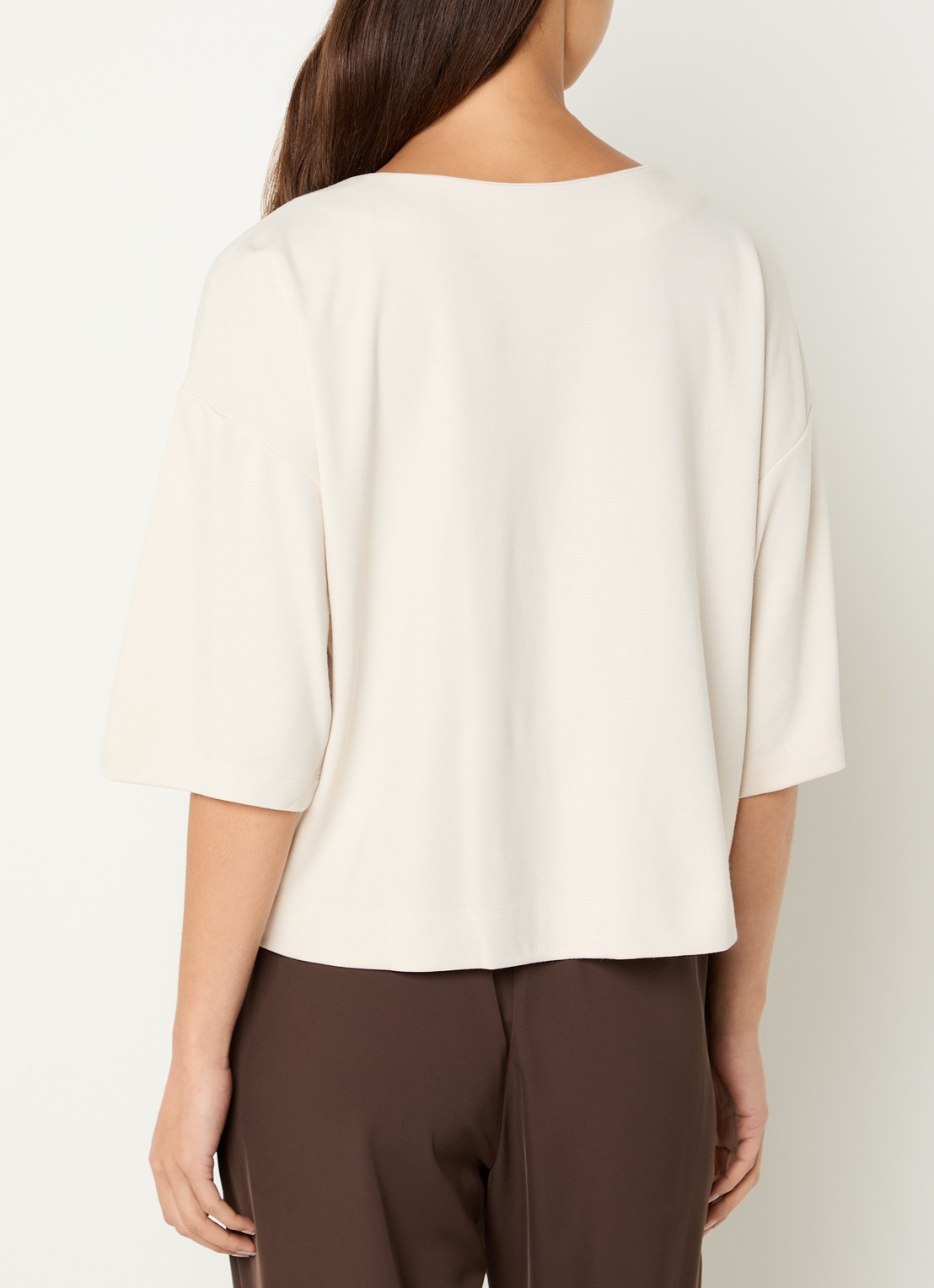 OPUS Syros top met ronde hals - achterkant beige