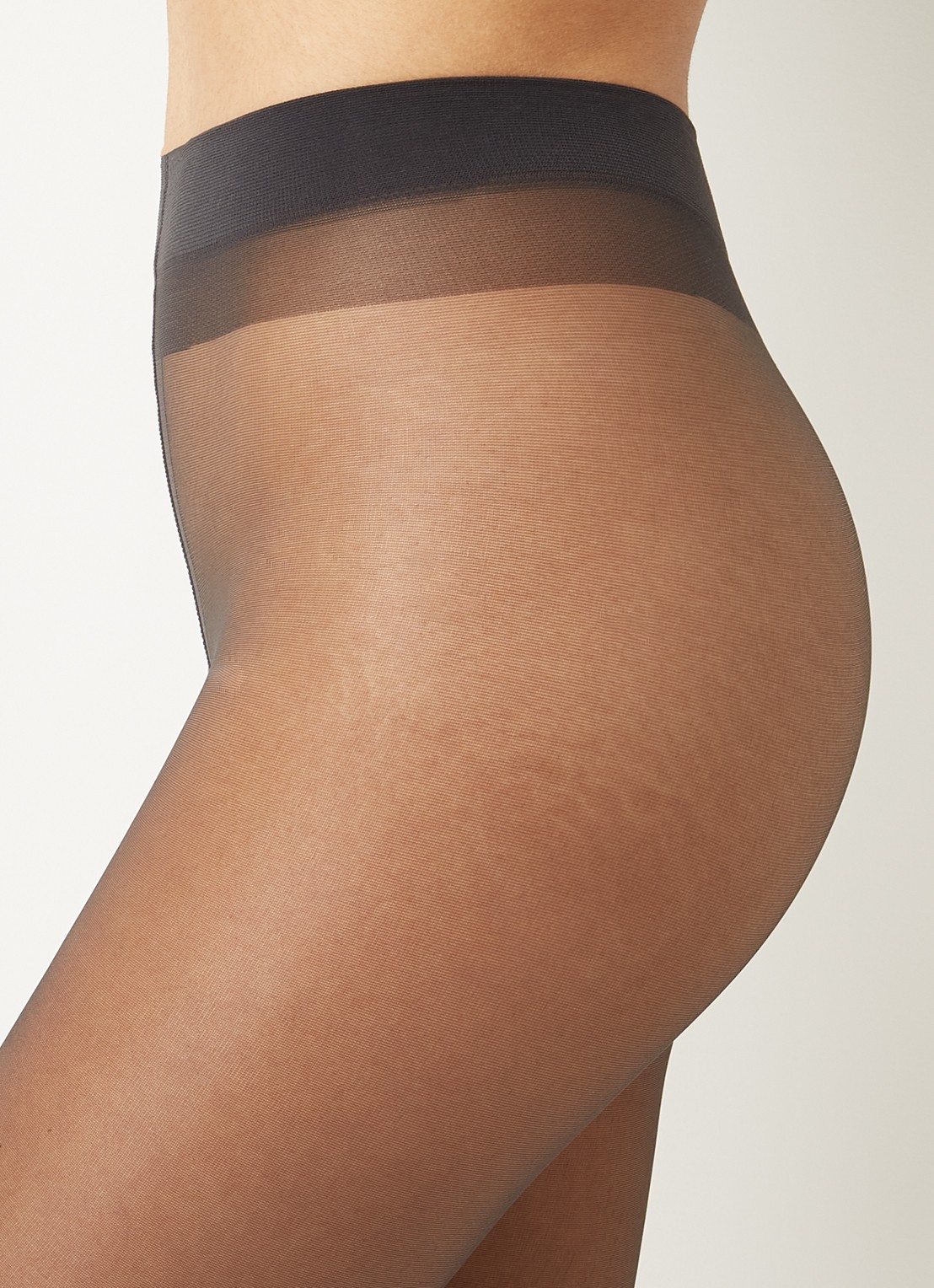 Oroblu Sensuel panty in 20 denier - detail 2 donkergrijs
