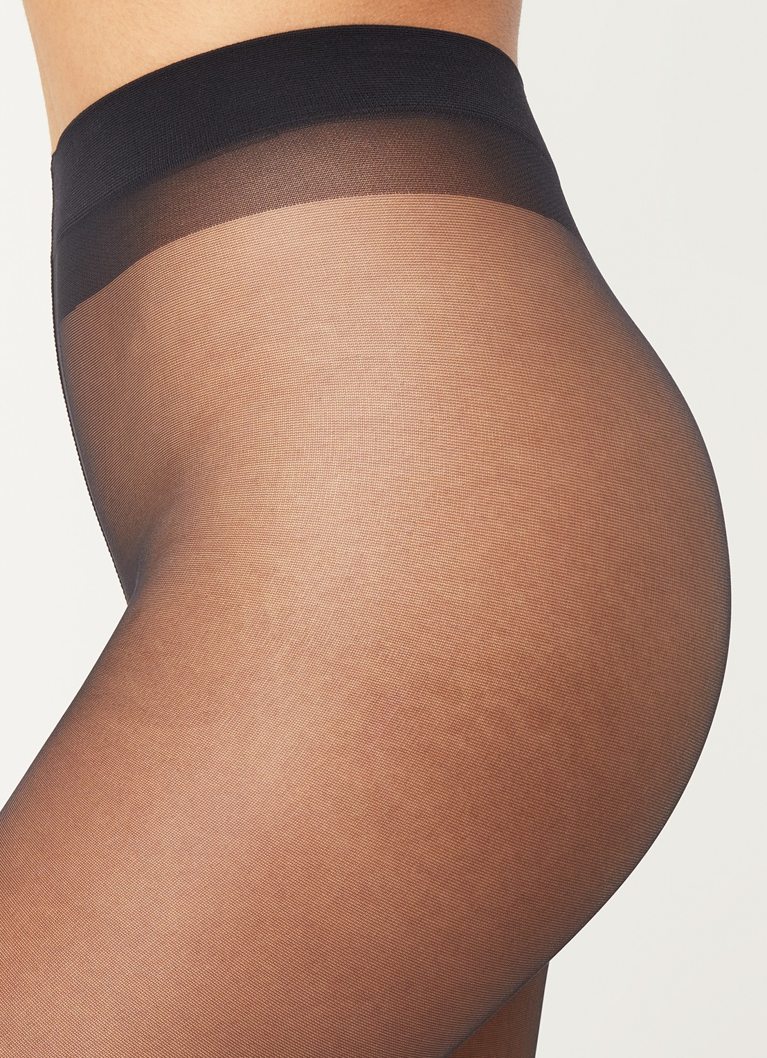 Oroblu Sensuel panty in 20 denier - detail 2 zwart