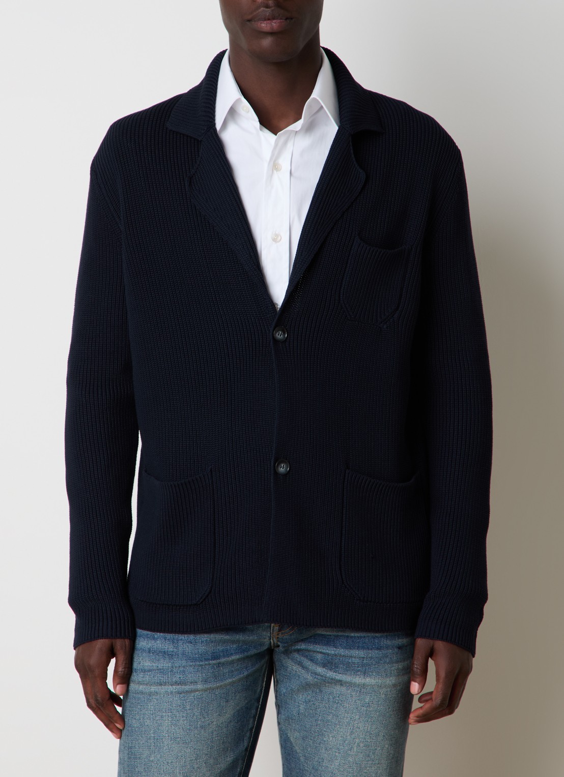 Oscar Jacobson Camron ribgebreid vest met V-hals - detail 2 donkerblauw