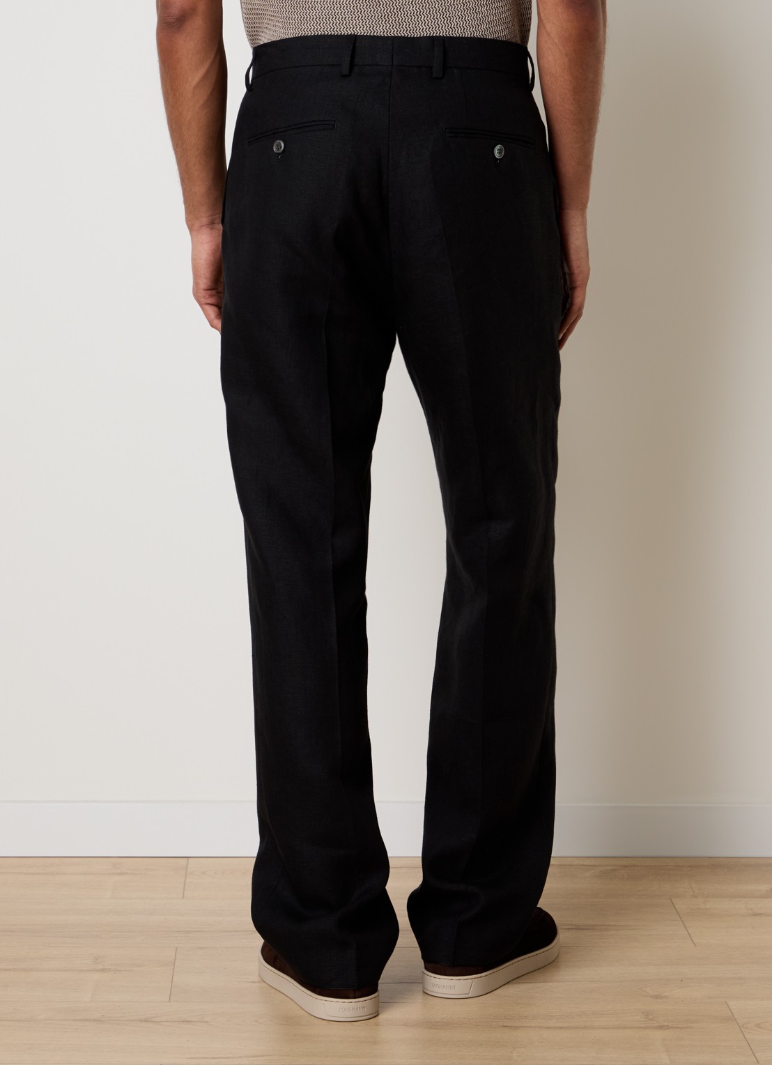 Oscar Jacobson Del S loose fit pantalon van linnen met steekzakken - achterkant 6 zwart