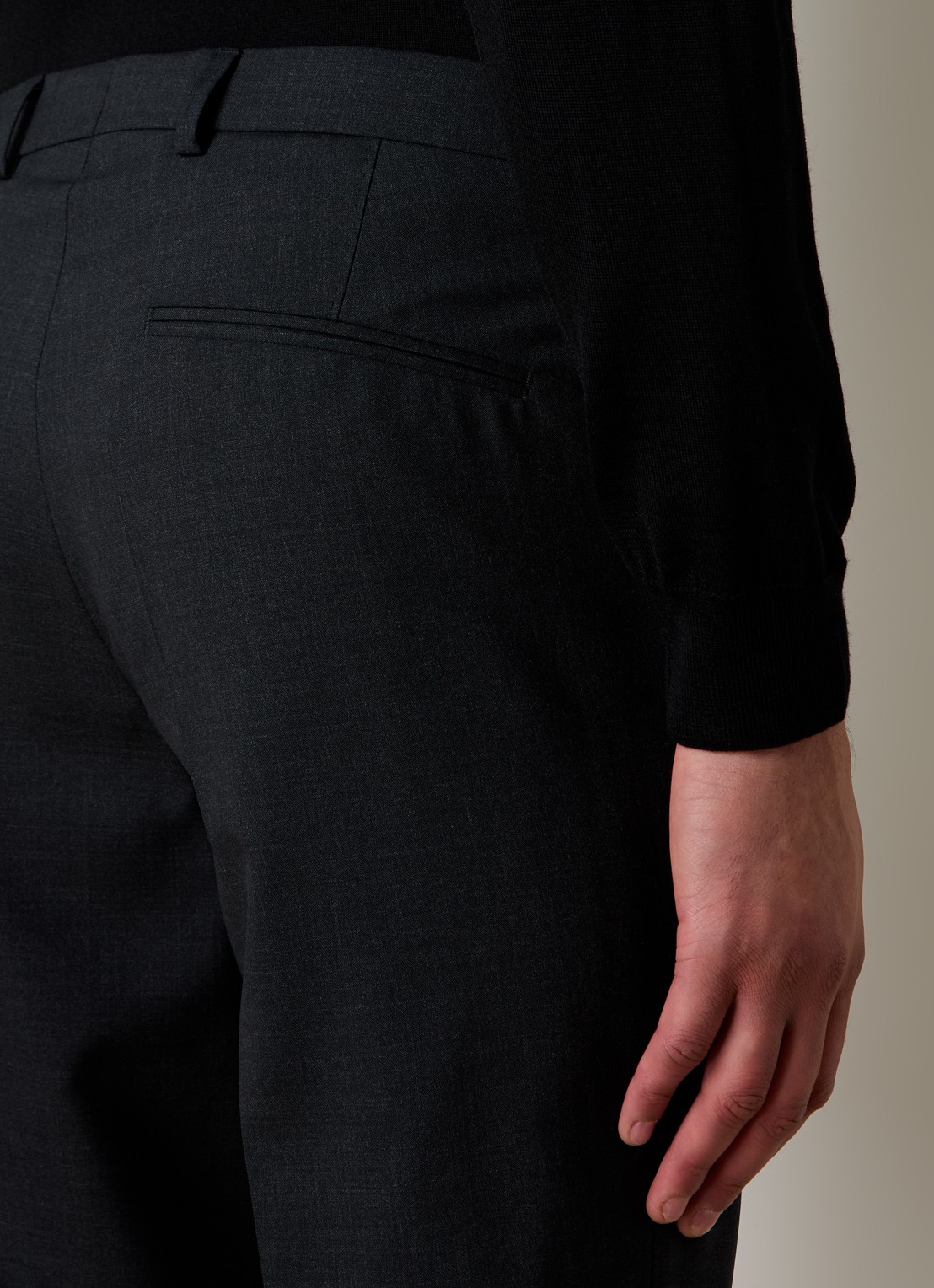 Oscar Jacobson Denz slim fit pantalon van wol met steekzakken - detail 4 donkergrijs