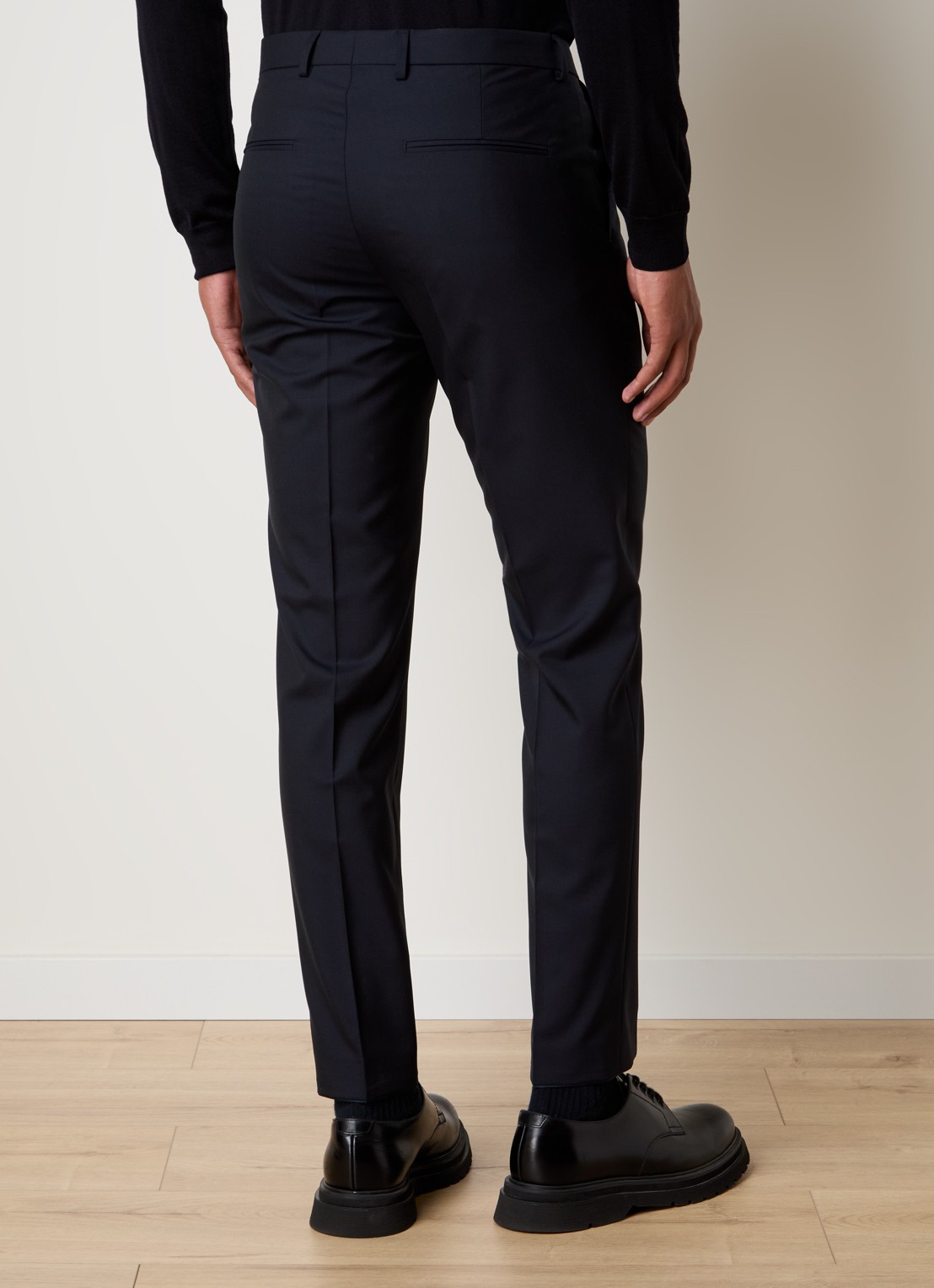 Oscar Jacobson Denz slim fit pantalon van wol met steekzakken - achterkant 7 donkerblauw