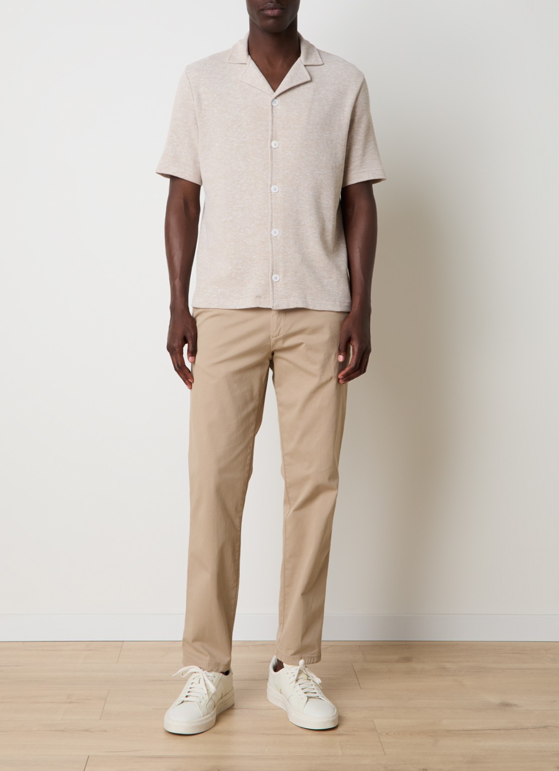 Oscar Jacobson Konrad regular fit overhemd in linnenblend - voorkant 2 beige