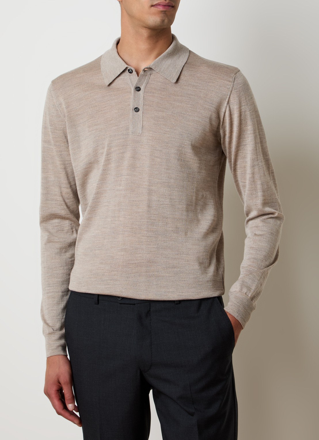 Oscar Jacobson Melvin fijngebreide regular fit polo van wol - detail 4 donkerbeige
