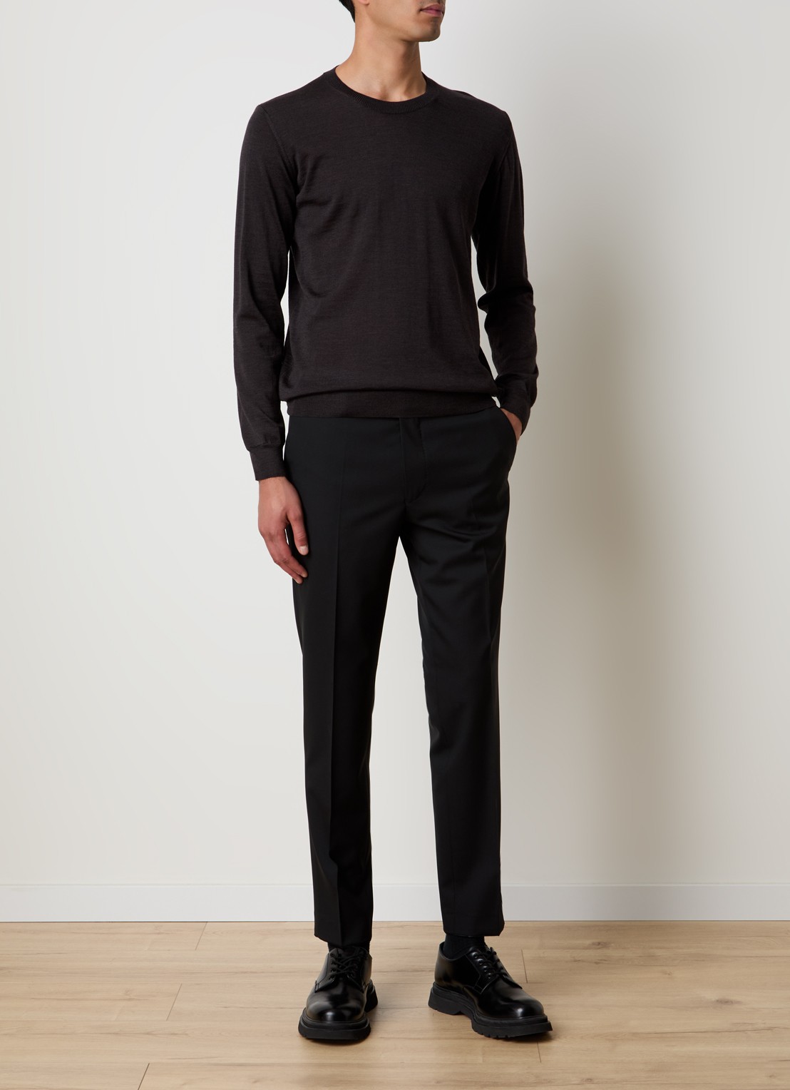 Oscar Jacobson Miguel fijngebreide pullover van scheerwol - voorkant 4 donkerbruin
