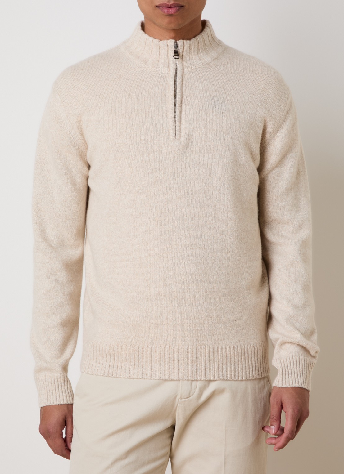 Oscar Jacobson Paul fijngebreide trui in kasjmierblend met halve rits - detail beige