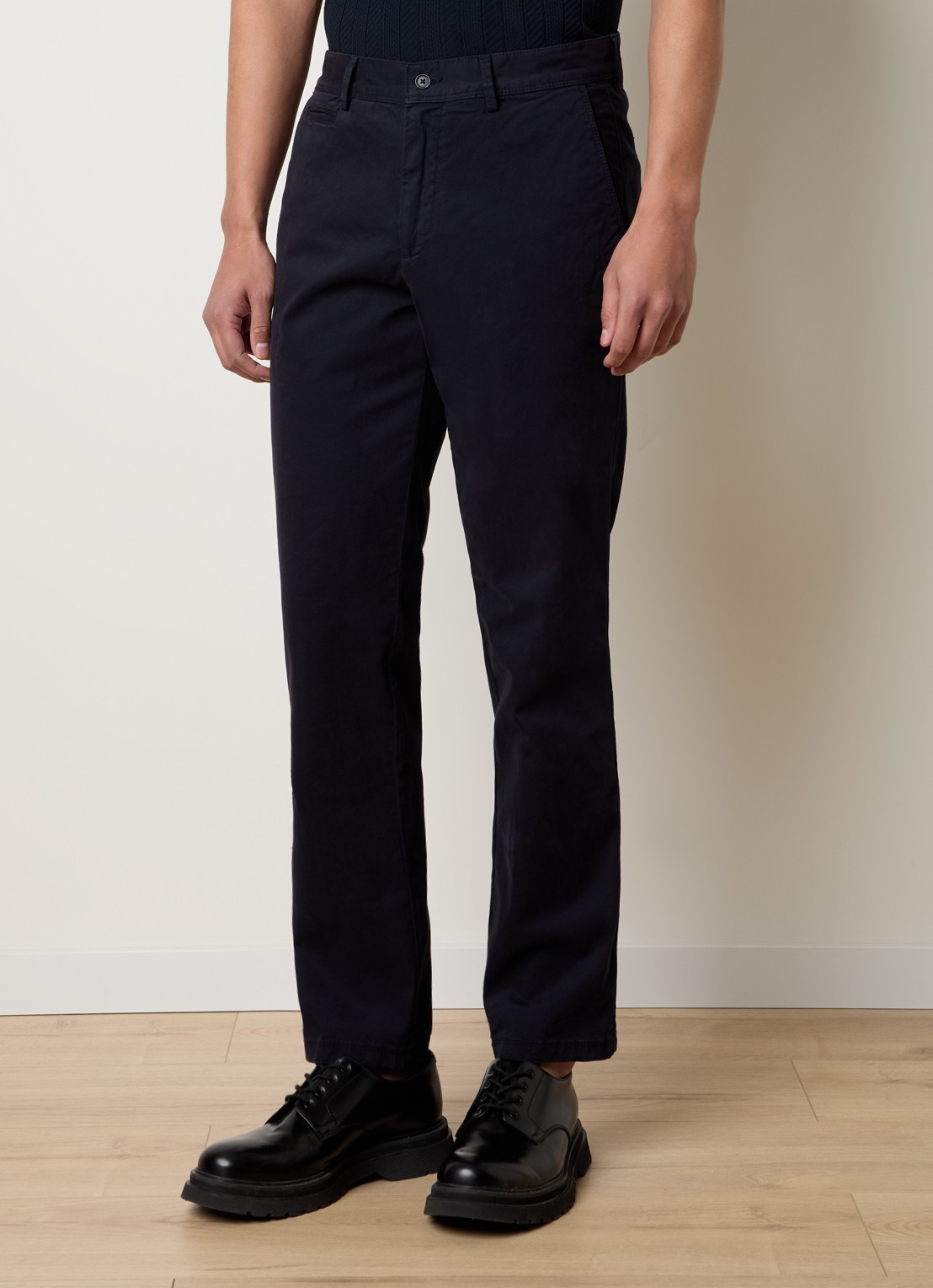 Oscar Jacobson Tapered fit chino met steekzakken  - detail 3 donkerblauw