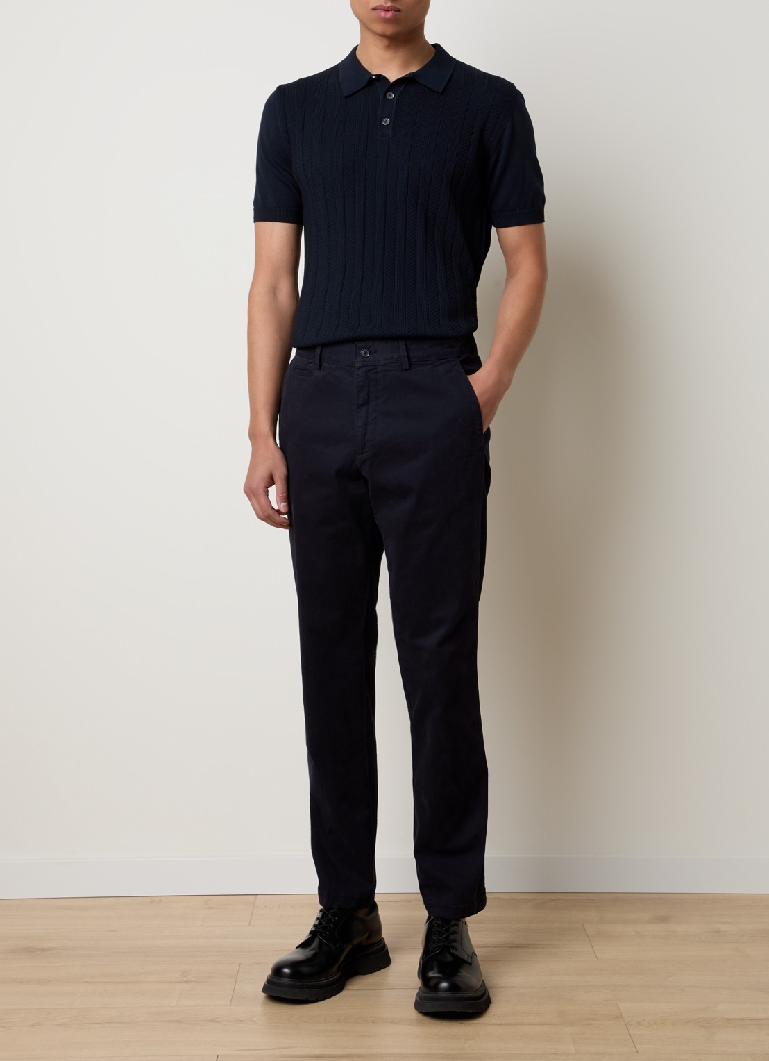 Oscar Jacobson Tapered fit chino met steekzakken  - voorkant 2 donkerblauw
