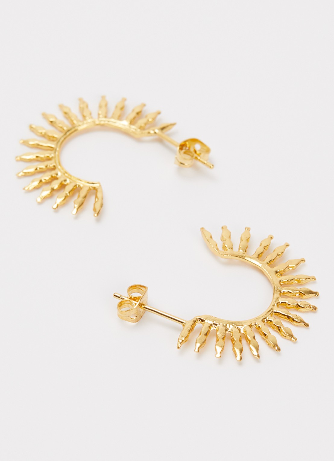 Ottoman Hands Aylin oorringen verguld - detail 3 goud