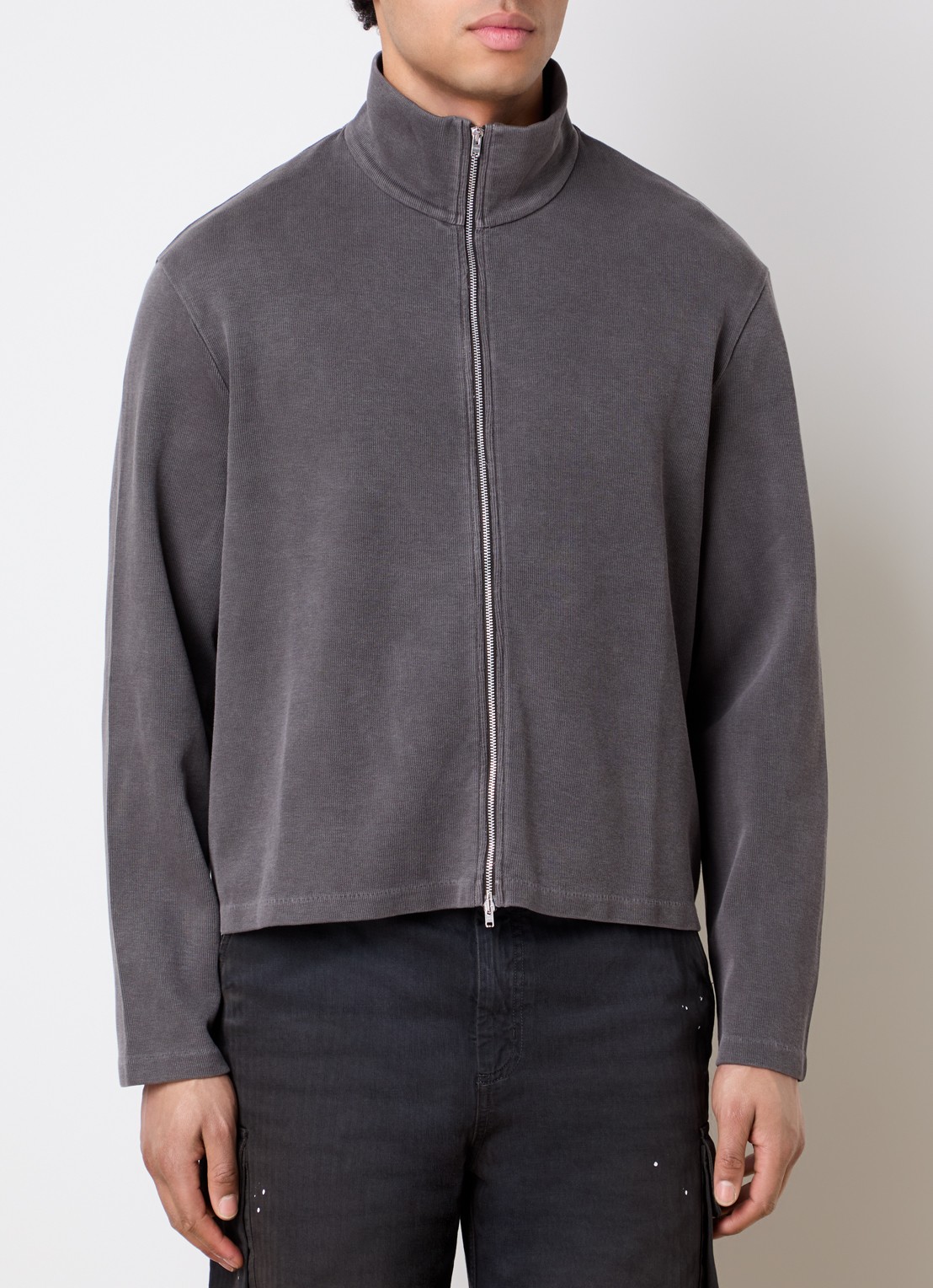 Our Legacy Cropped sweatvest met opstaande kraag - detail 4 taupe