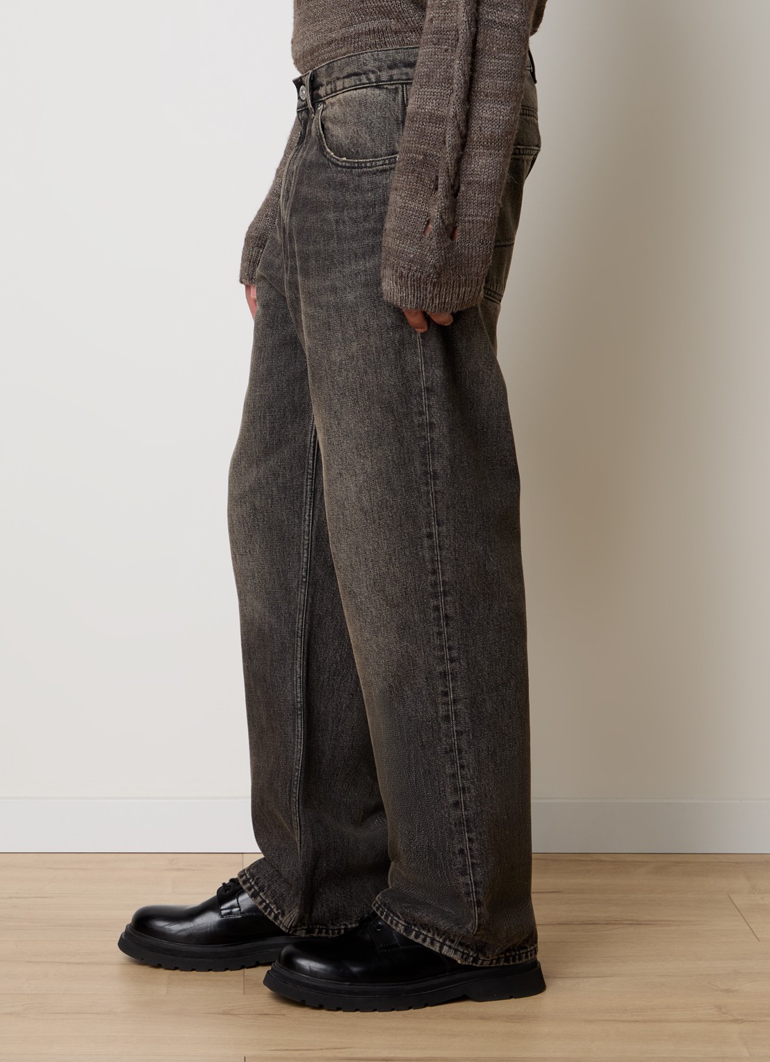 Our Legacy Loose fit jeans met gekleurde wassing - detail 2 donkergrijs