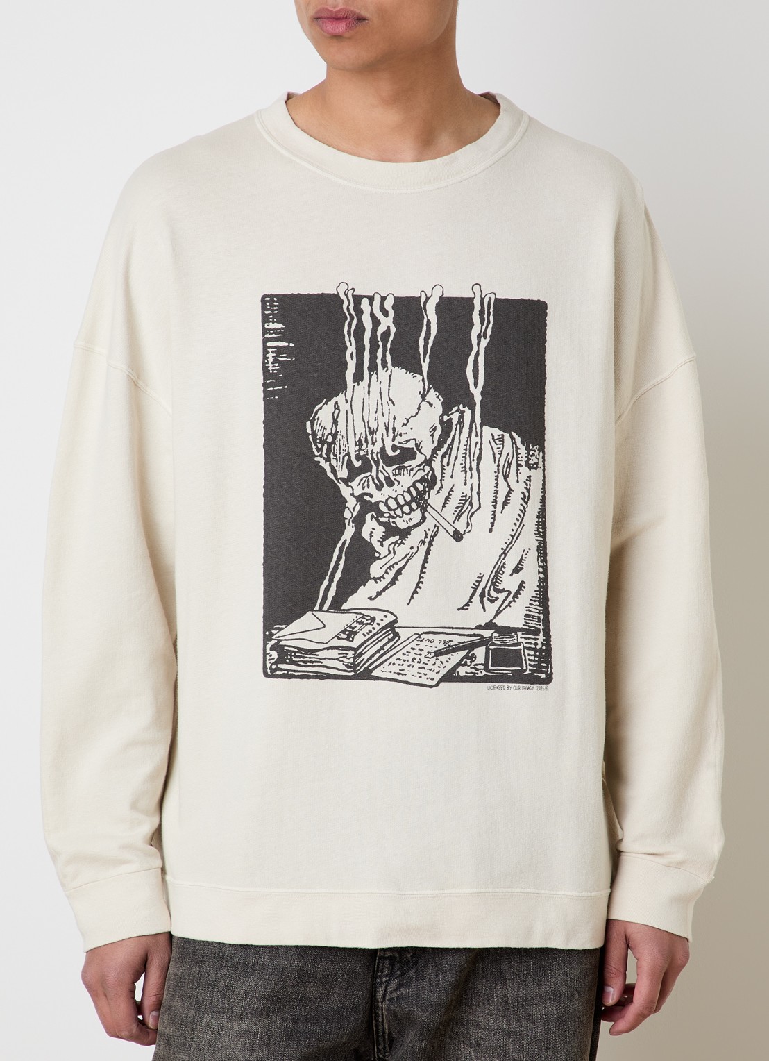 Our Legacy Slack longsleeve in linnenblend met front- en backprint - detail 4 beige