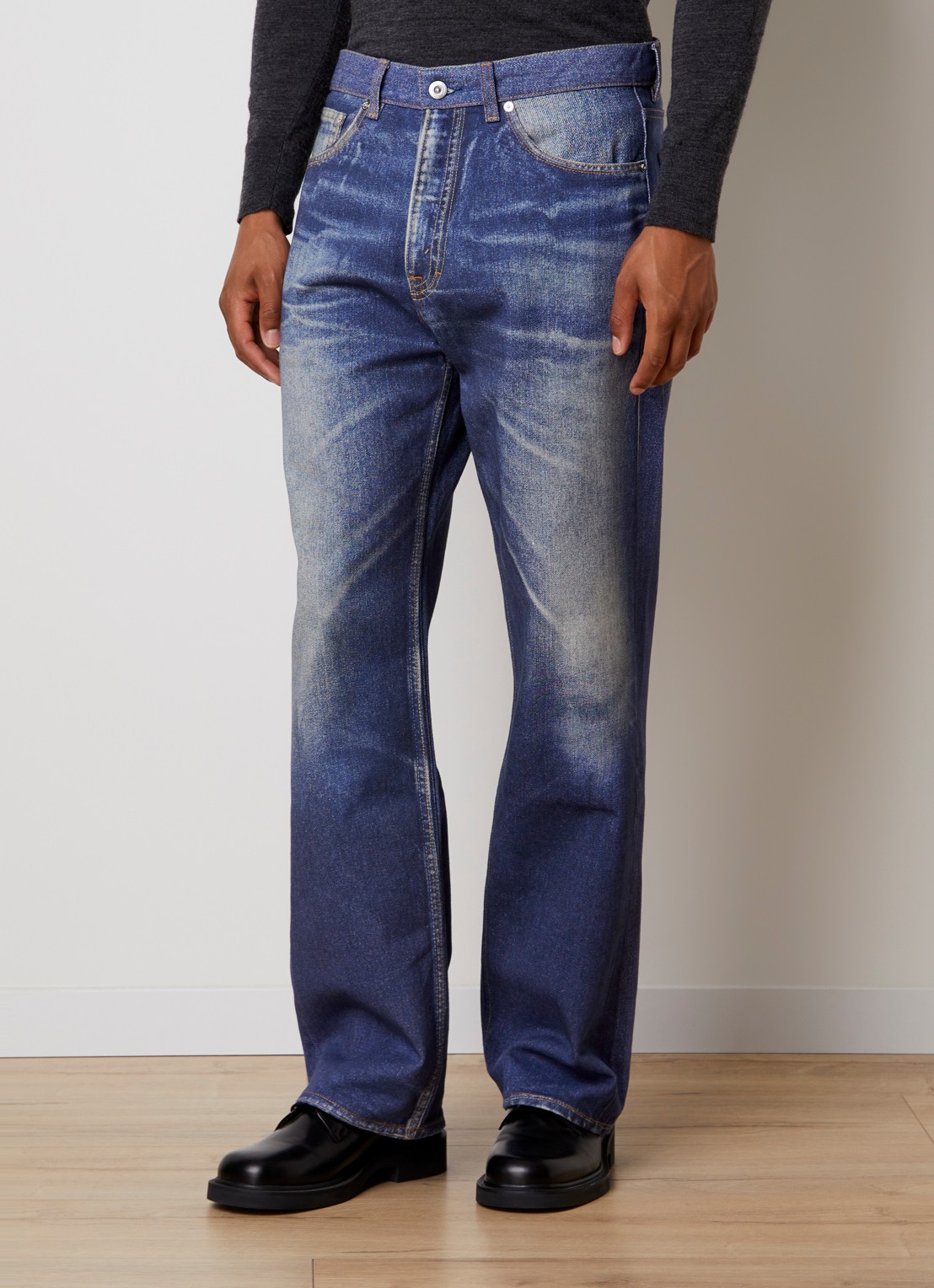 Our Legacy Third mid waist straight fit jeans met gekleurde wassing - detail indigo