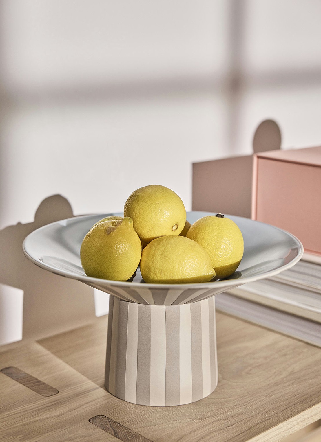 OYOY Living Design Toppu fruitschaal 30 cm - voorkant 2 beige