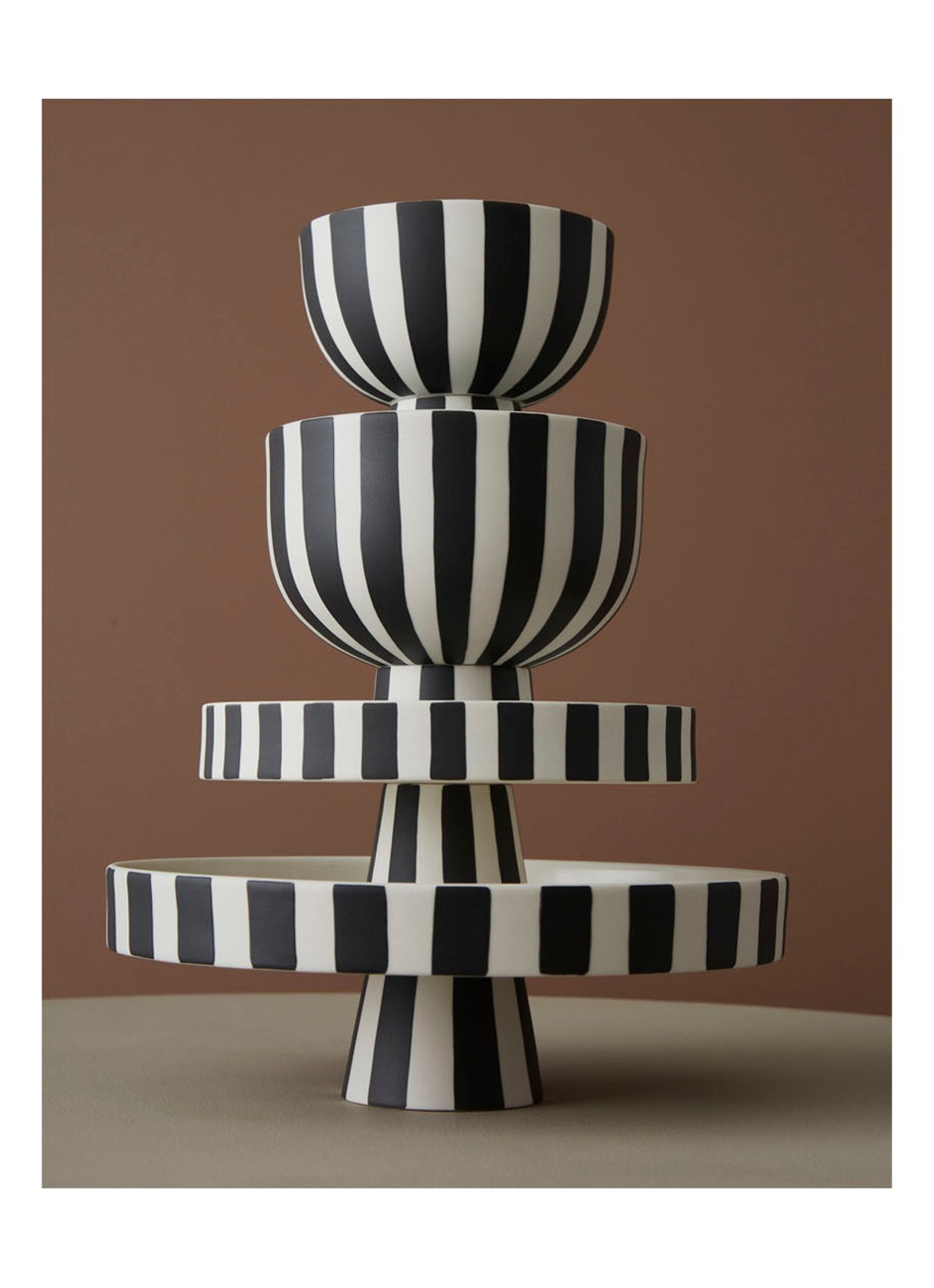 OYOY Living Design Toppu schaal 15 cm - detail 3 zwart