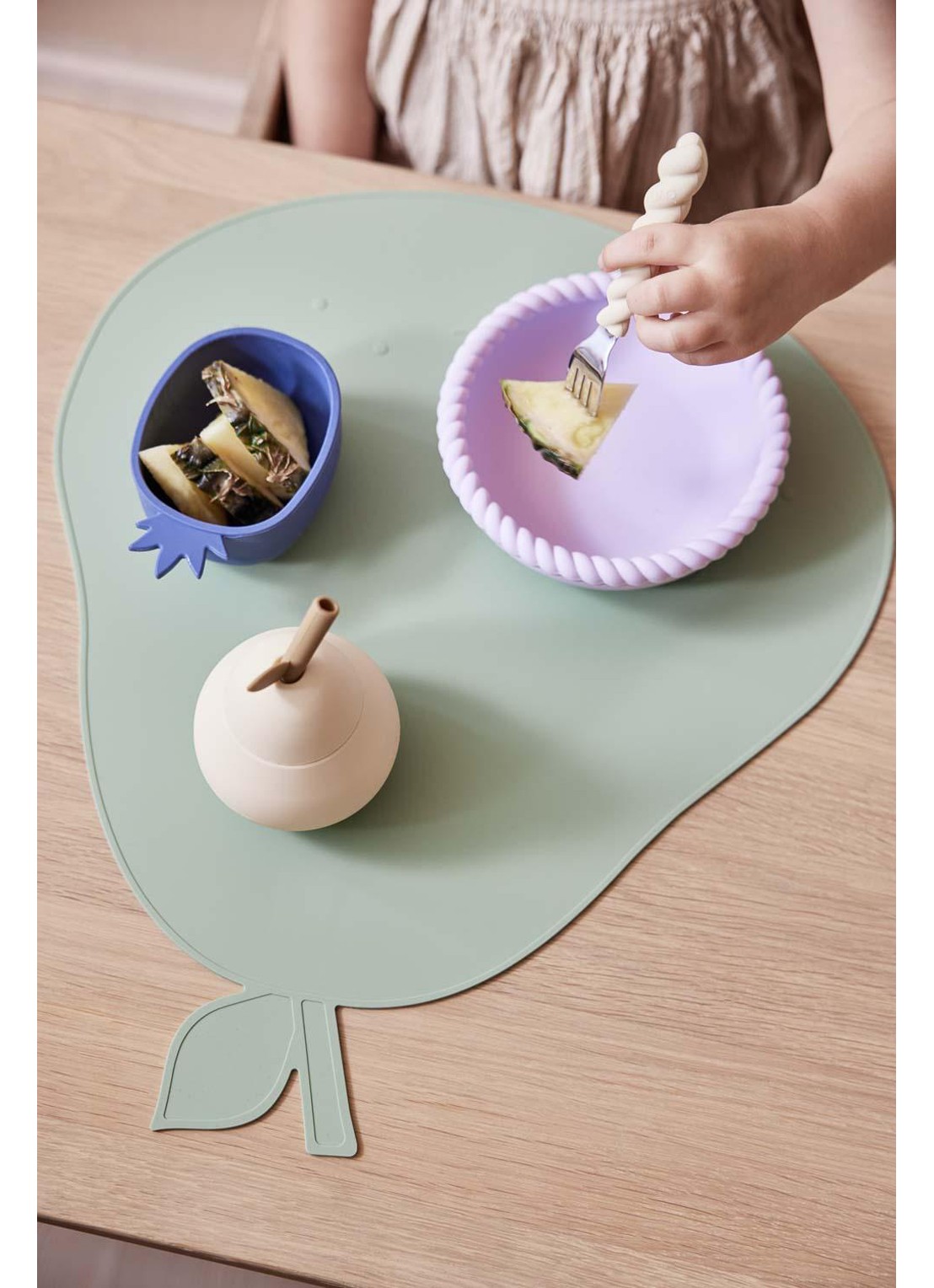 OYOY Mellow kinderbestekset 3-delig  - detail 4 beige