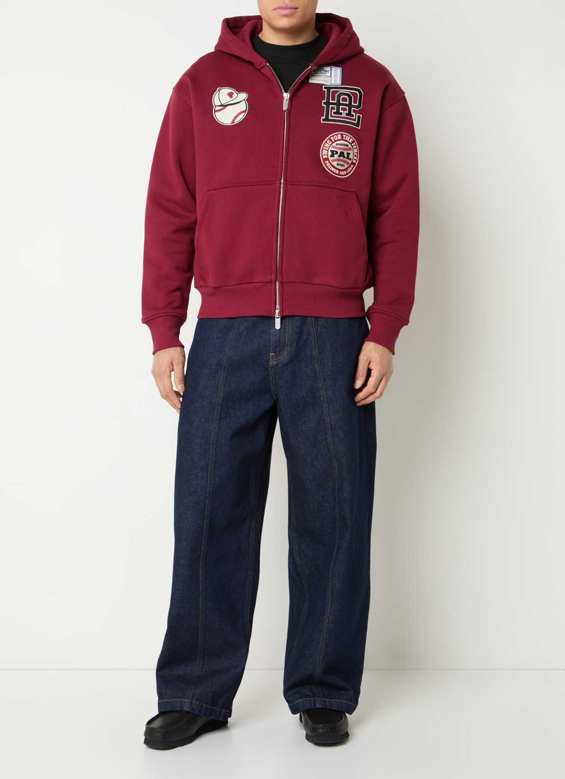 PAL Sporting Goods Hit And Run sweatvest met borduring en backprint - voorkant 3 donkerrood