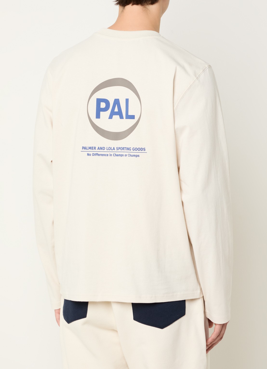 PAL Sporting Goods Longsleeve met logo- en backprint - detail beige