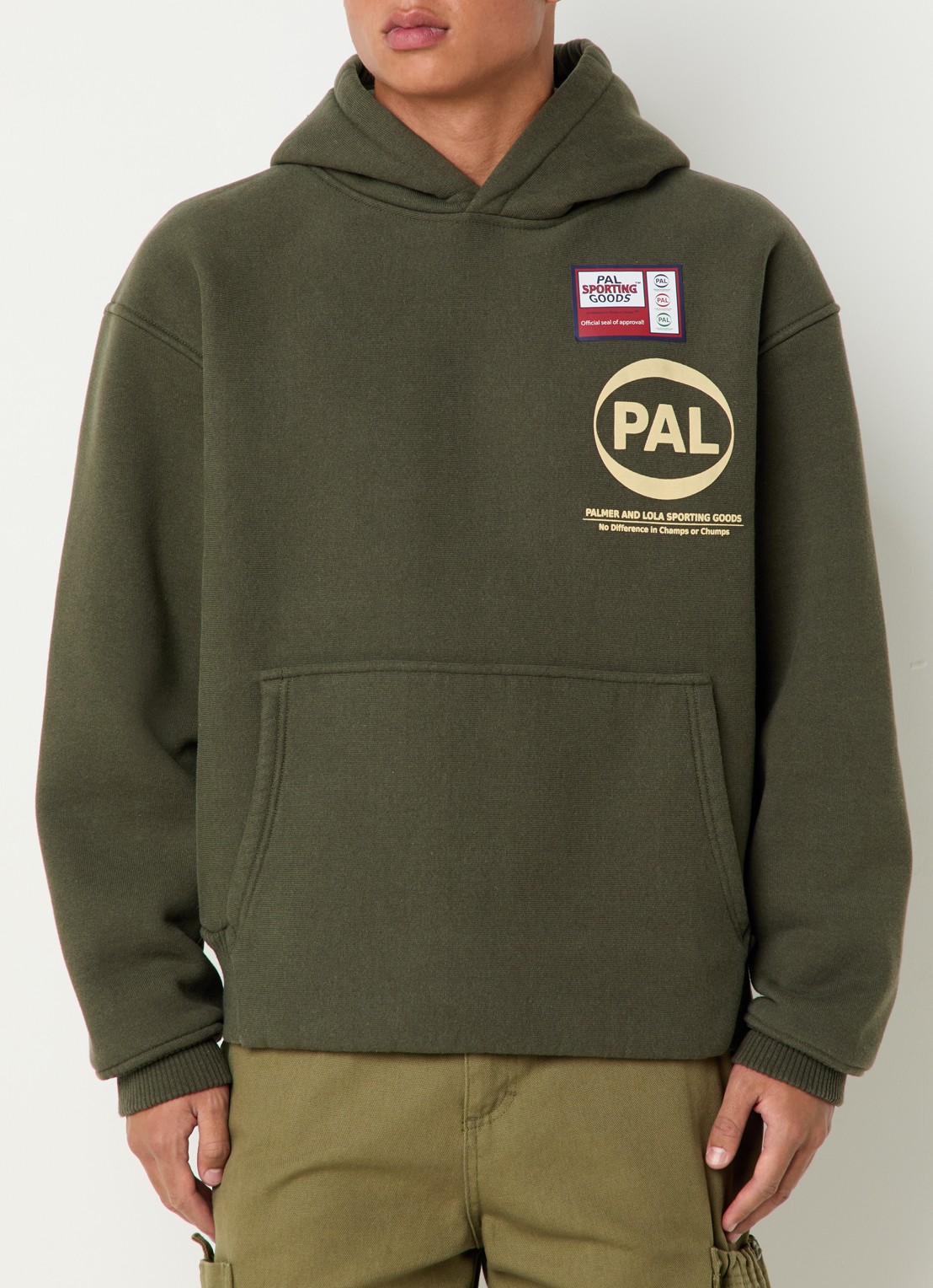 PAL Sporting Goods Pre Game hoodie met logo- en backprint - achterkant 3 bronsgroen