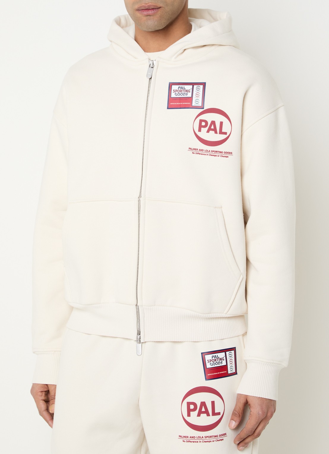 PAL Sporting Goods Pre game hoodie met logoprint - detail 2 beige