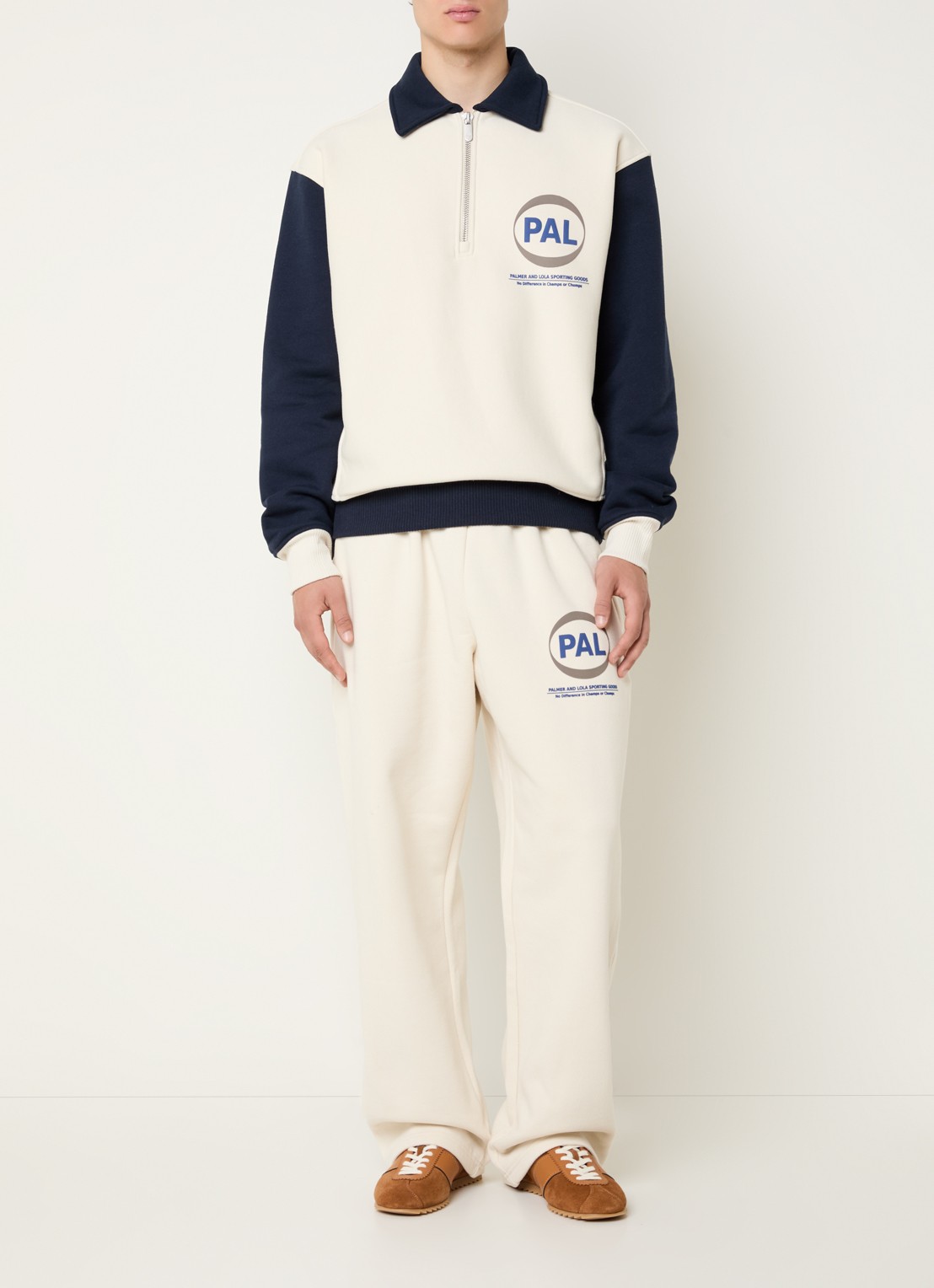 PAL Sporting Goods Pre Game sweater met halve rits en logo - voorkant 3 gebroken wit