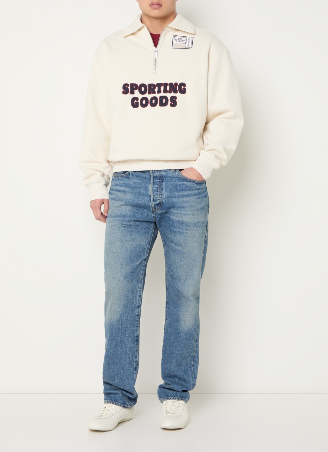 PAL Sporting Goods Swing For The Fences sweater met logoborduring - voorkant 3 gebroken wit