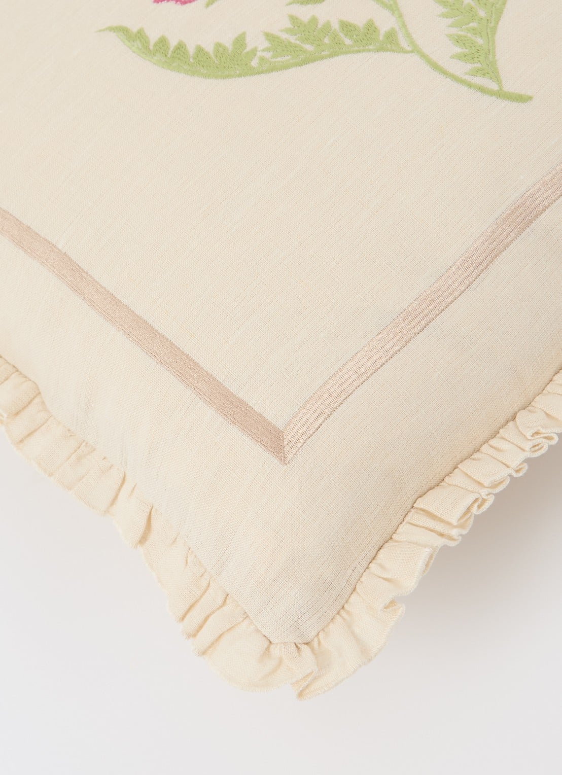 Palais Carry sierkussen 50 x 50 cm - detail 4 beige