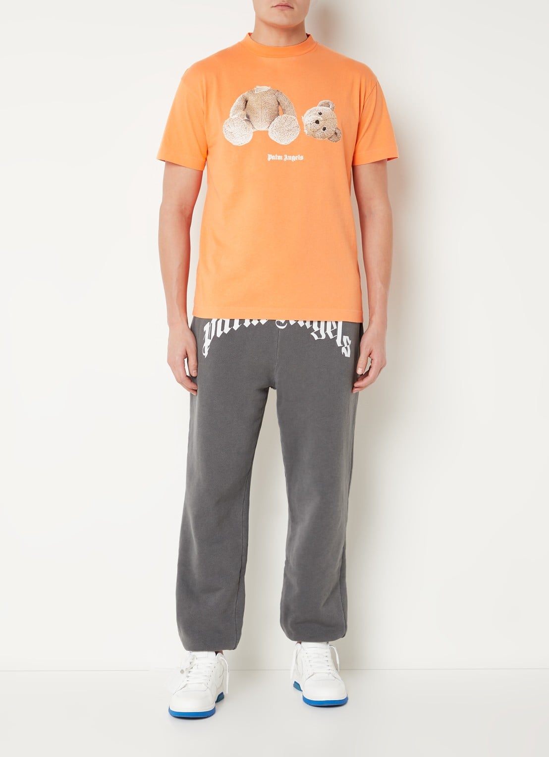 Palm Angels Bear T-shirt met front-en backprint - voorkant 2 oranje