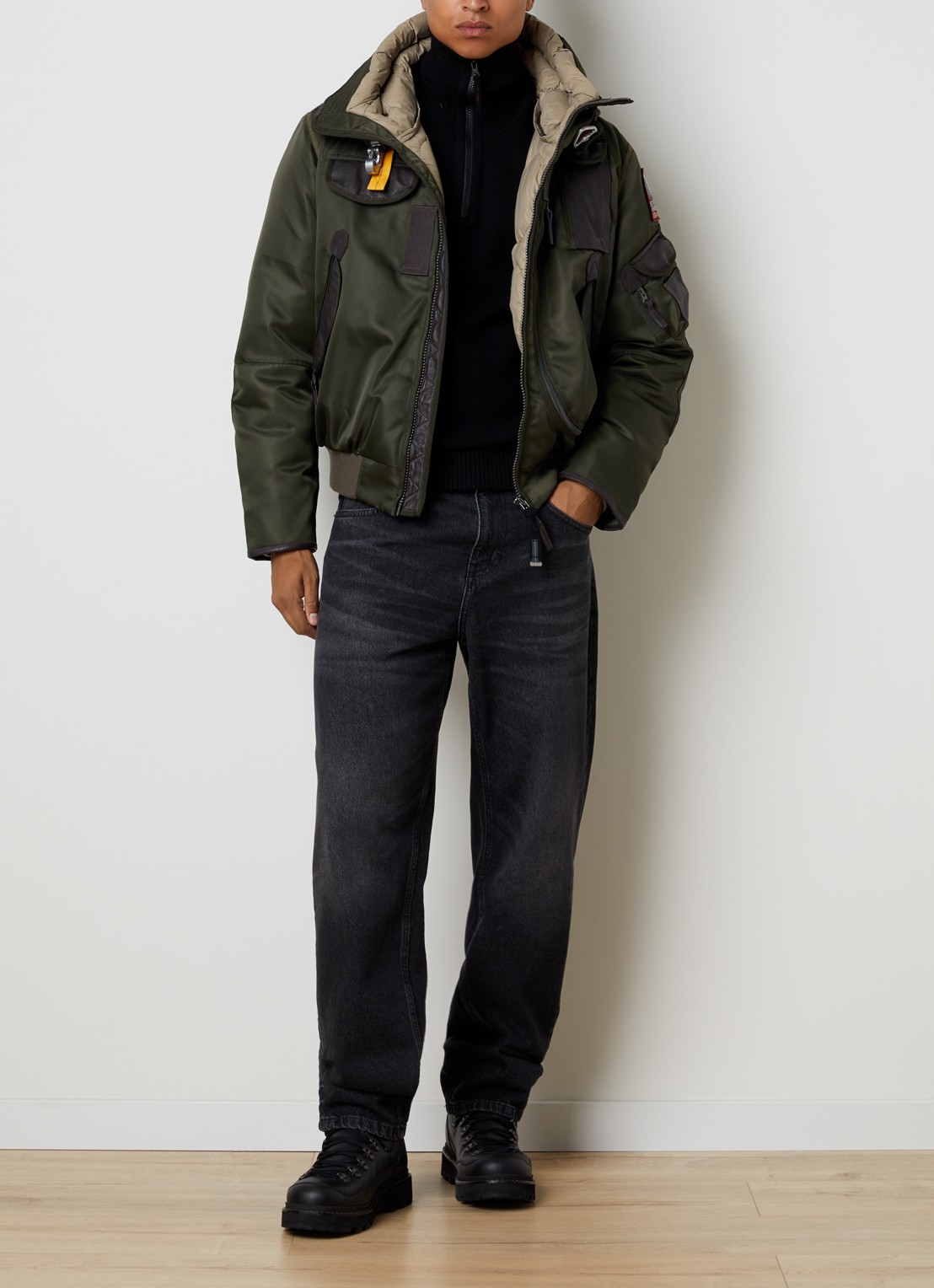 Parajumpers Gobi gewatteerd bomberjack met donsvulling en logo - voorkant 6 groen