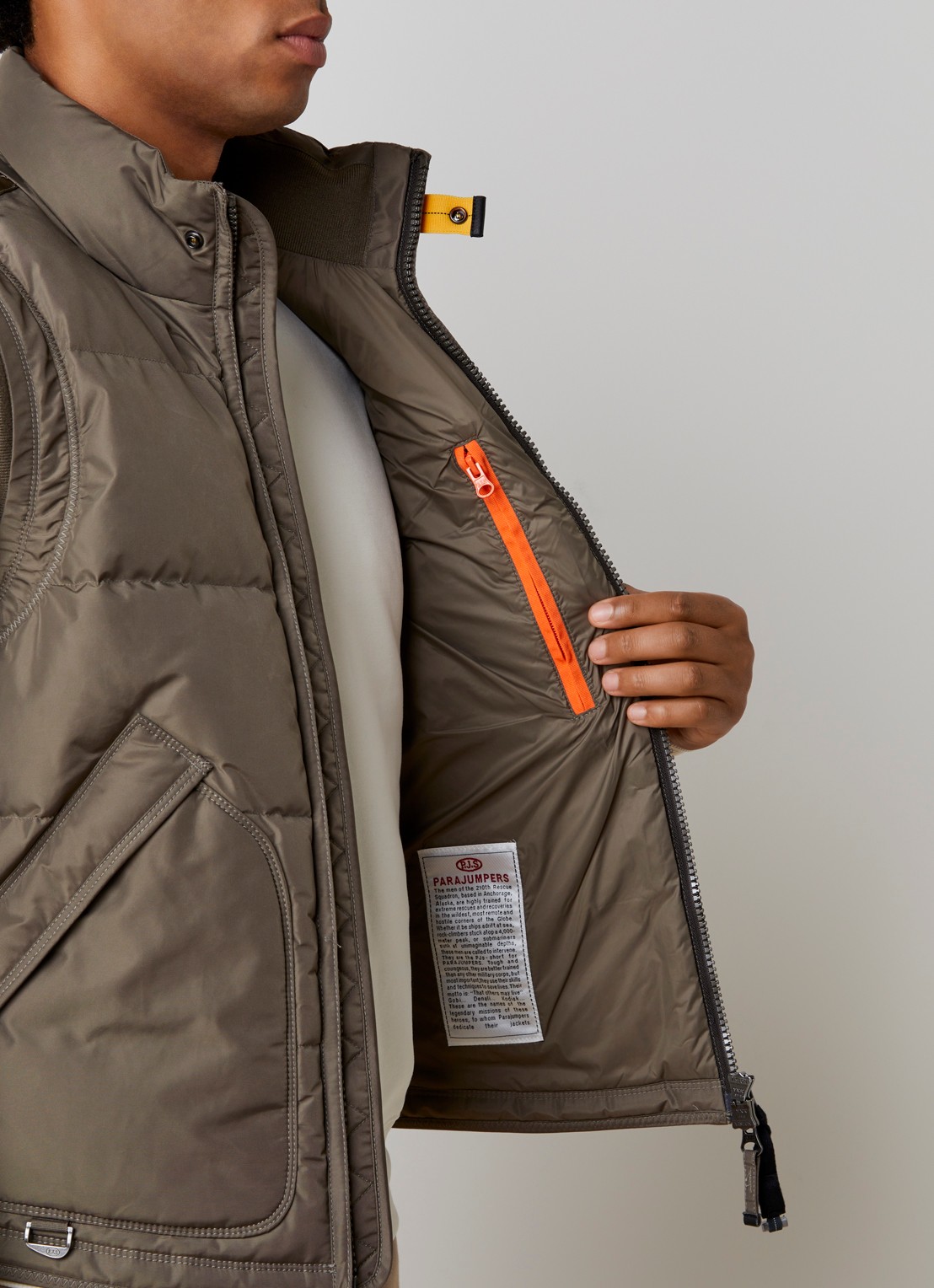 Parajumpers Kobuk bodywarmer met donsvulling - detail 3 bronsgroen