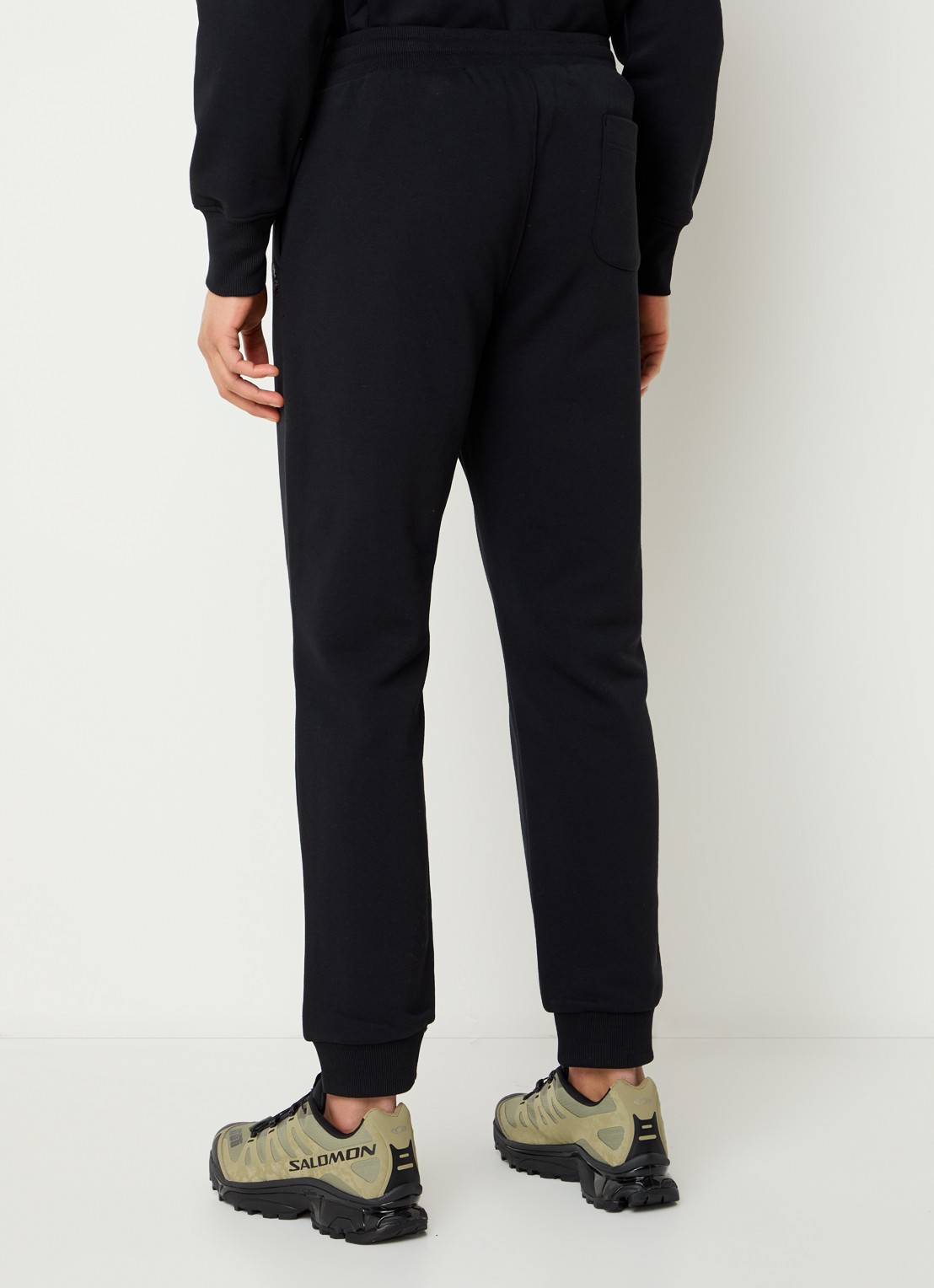 Parajumpers Makalu tapered fit joggingbroek met logo - achterkant 5 zwart