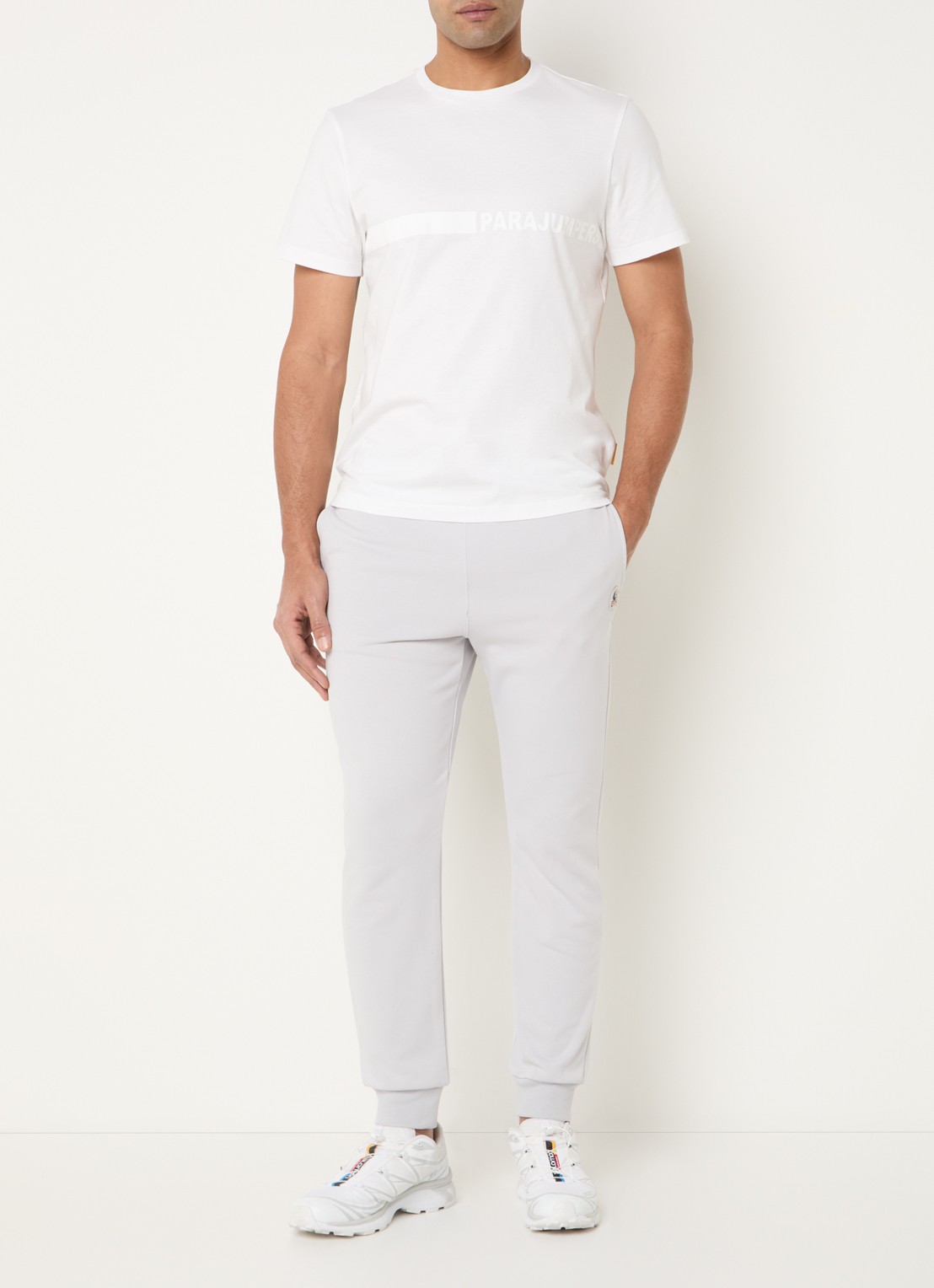 Parajumpers Makalu tapered fit joggingbroek met logo - voorkant 5 lichtgrijs