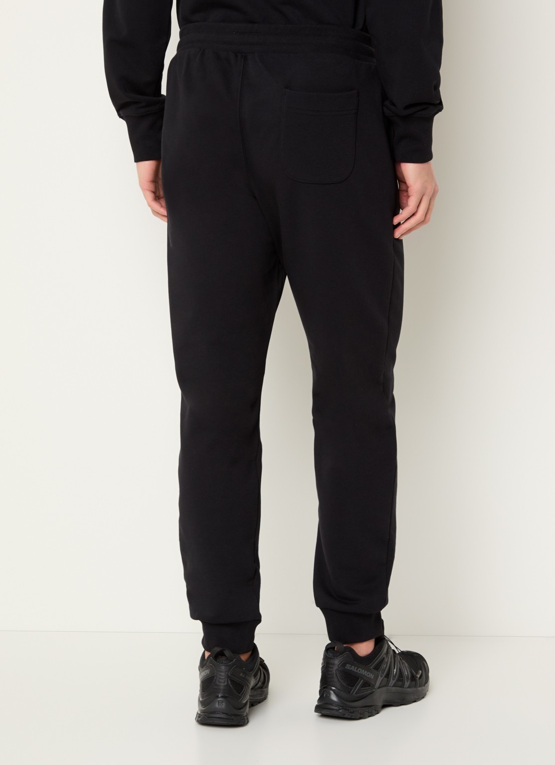Parajumpers Makalu tapered fit joggingbroek met steekzakken - achterkant 5 zwart