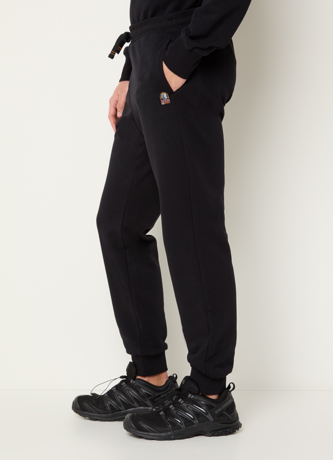 Parajumpers Makalu tapered fit joggingbroek met steekzakken - detail 4 zwart