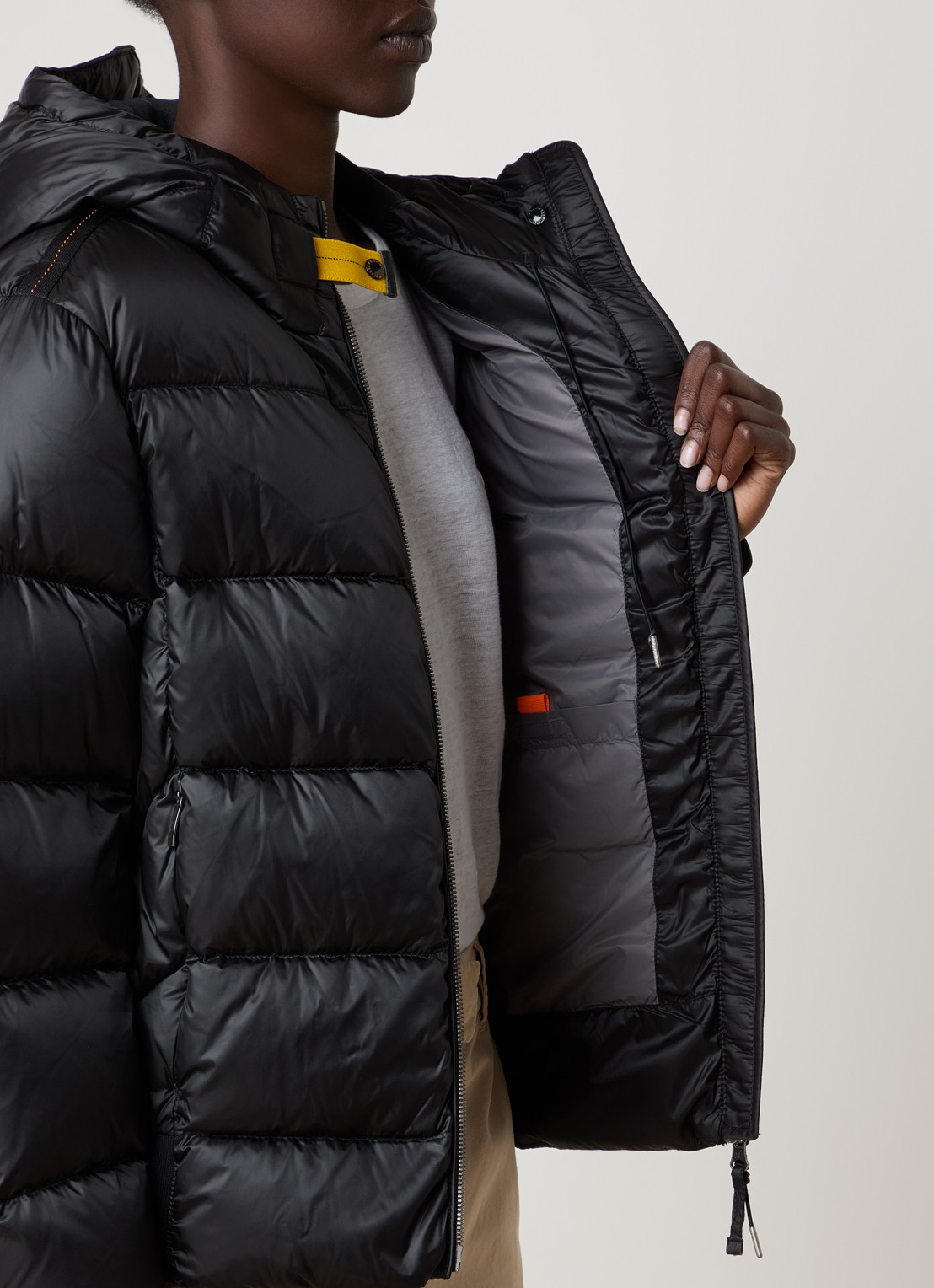 Parajumpers Marion puffer jack met donsvulling - detail 3 zwart