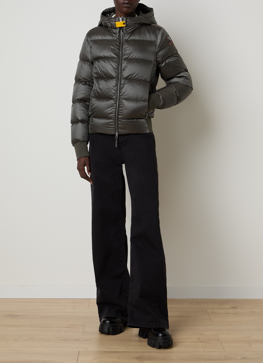 Parajumpers Marion puffer jack met donsvulling - voorkant 2 legergroen